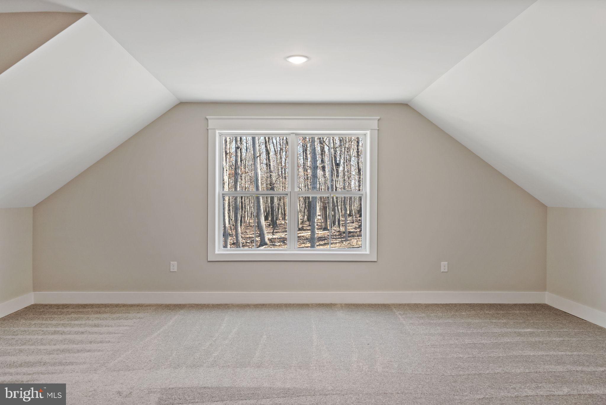 HALLMARK GLEN - Residential