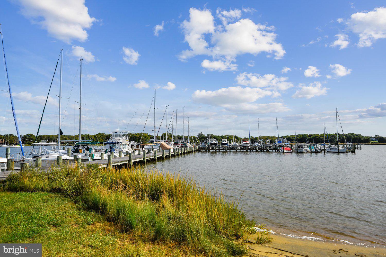 HILLSMERE SHORES - Residential