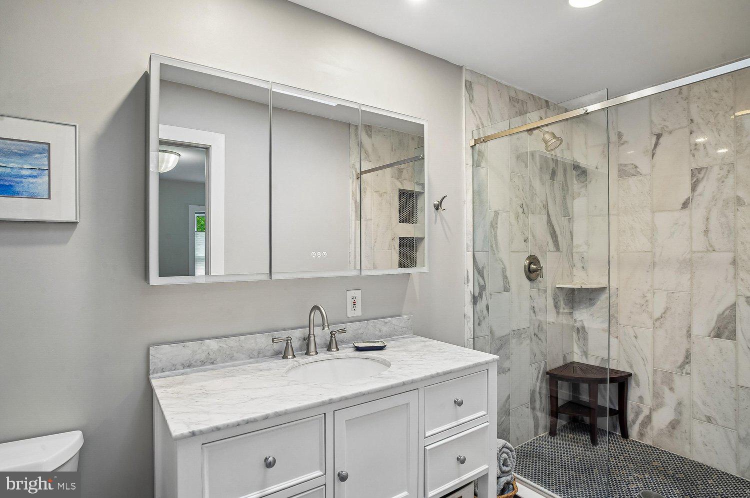 HILLSMERE SHORES - Residential
