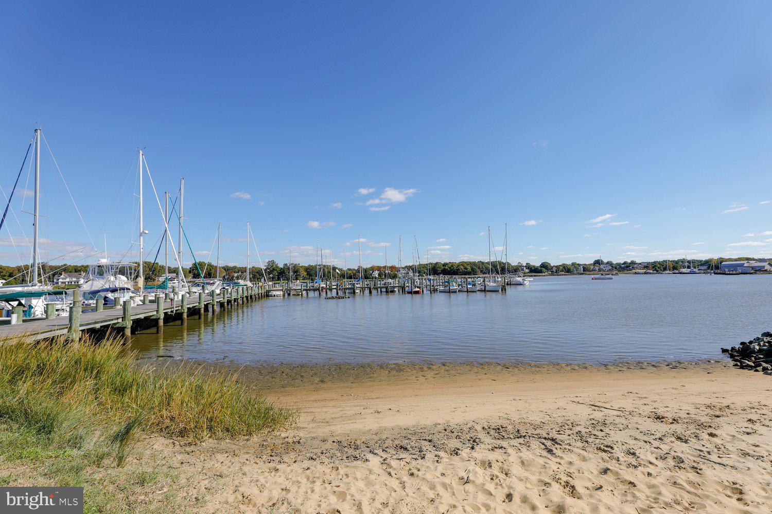 HILLSMERE SHORES - Residential