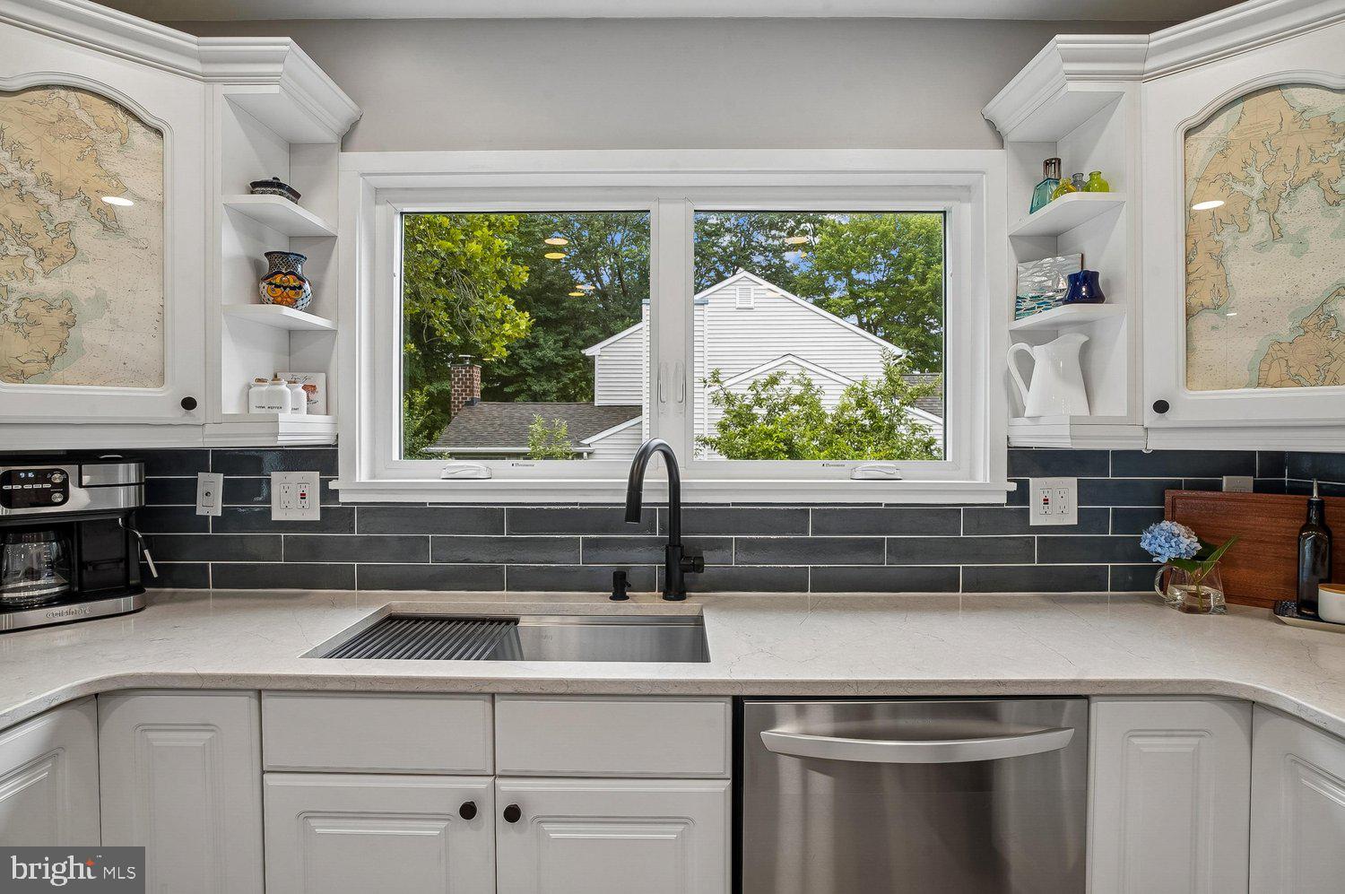 HILLSMERE SHORES - Residential