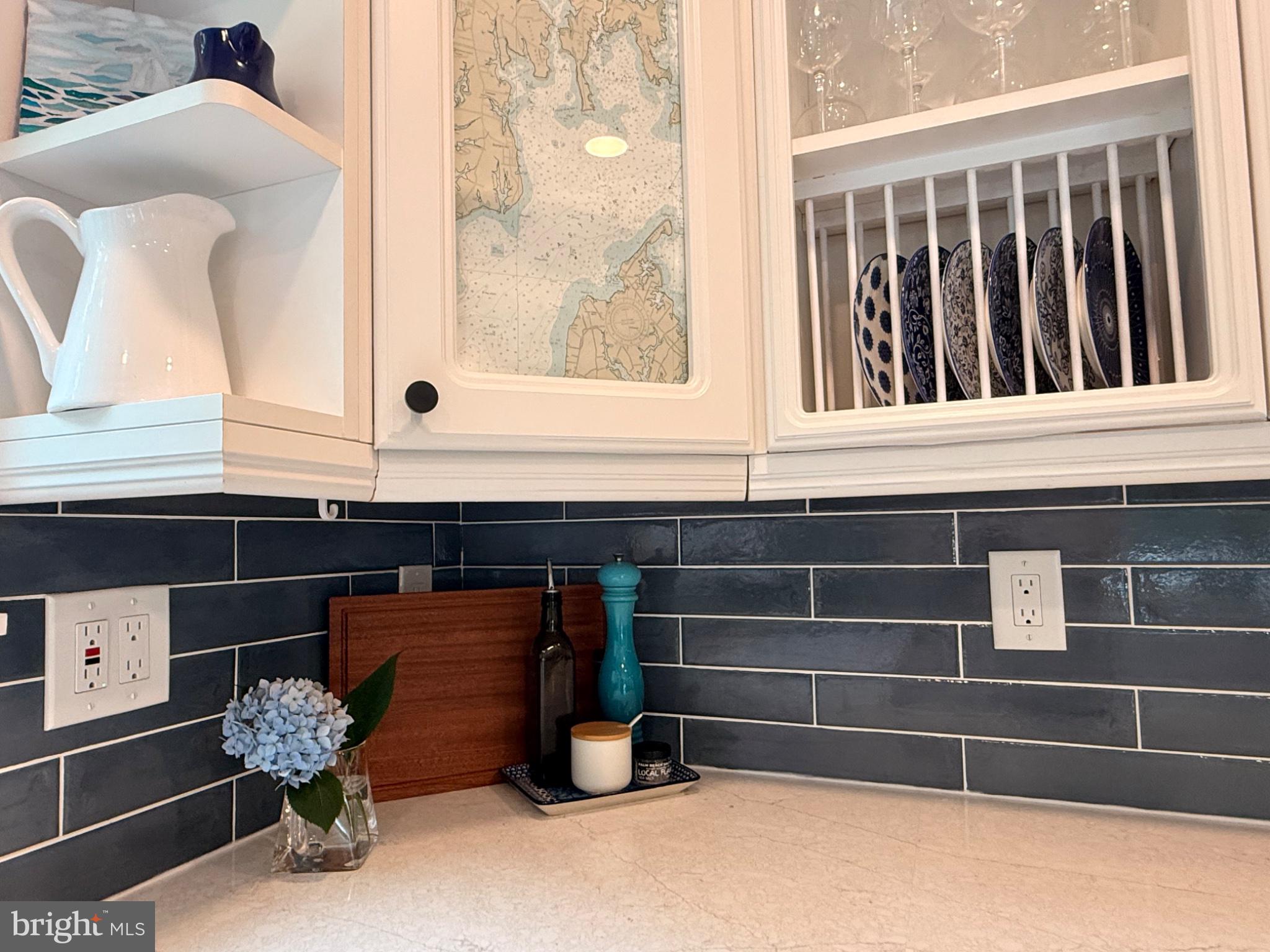 HILLSMERE SHORES - Residential
