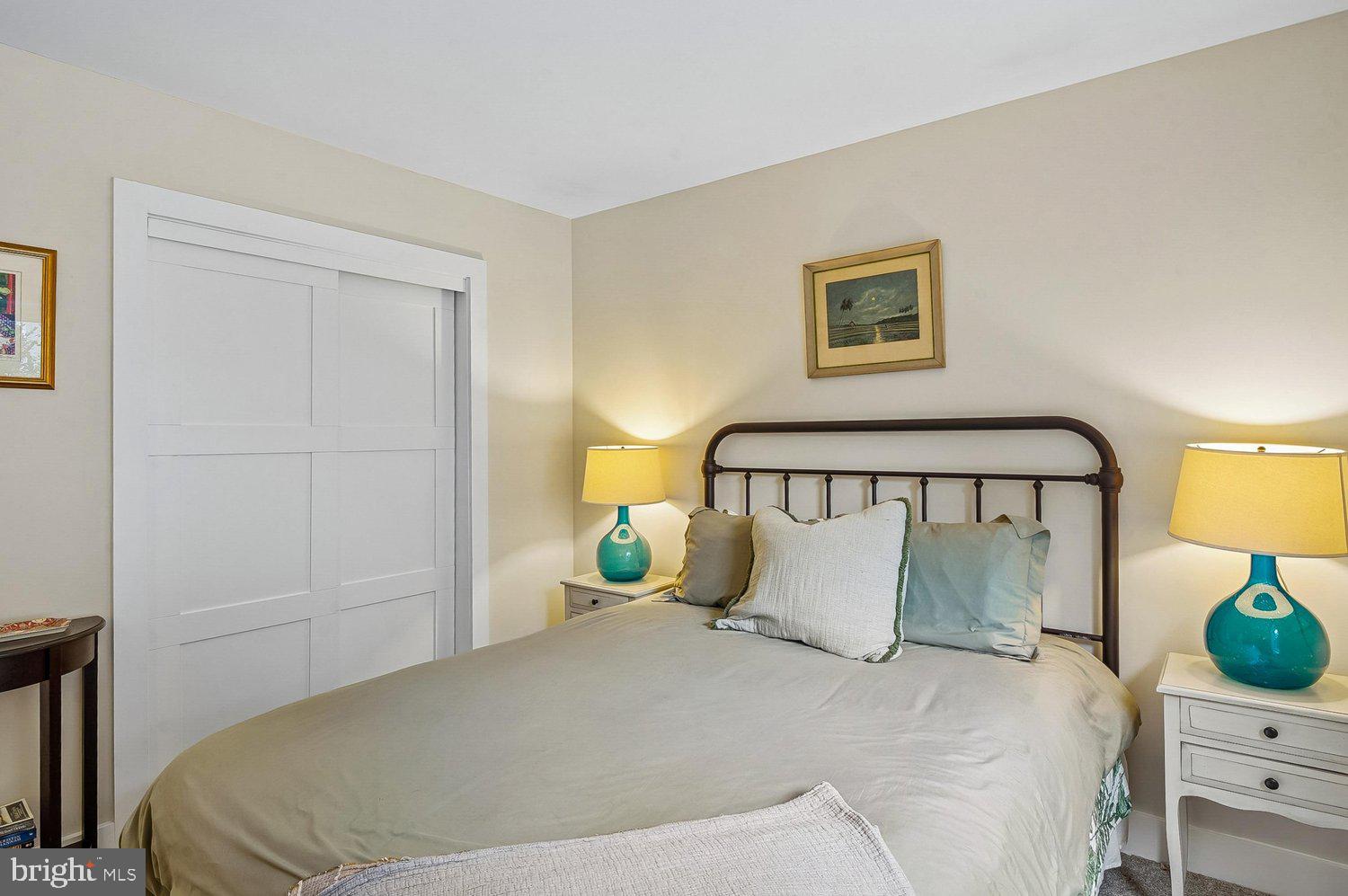 HILLSMERE SHORES - Residential