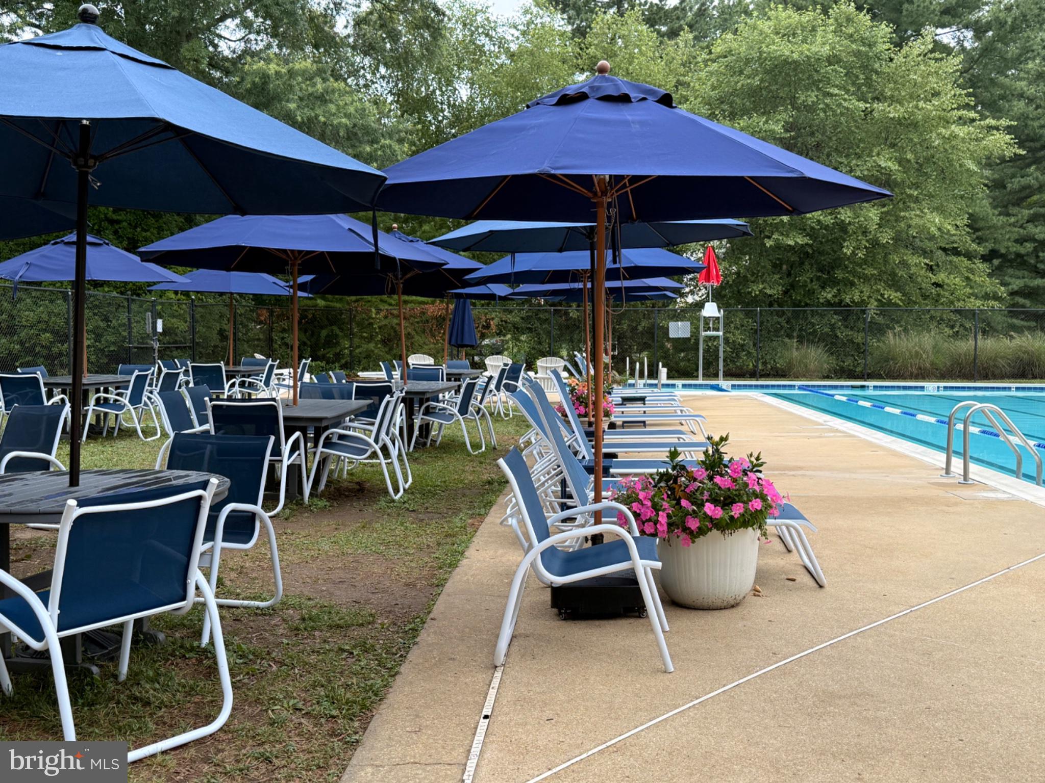HILLSMERE SHORES - Residential