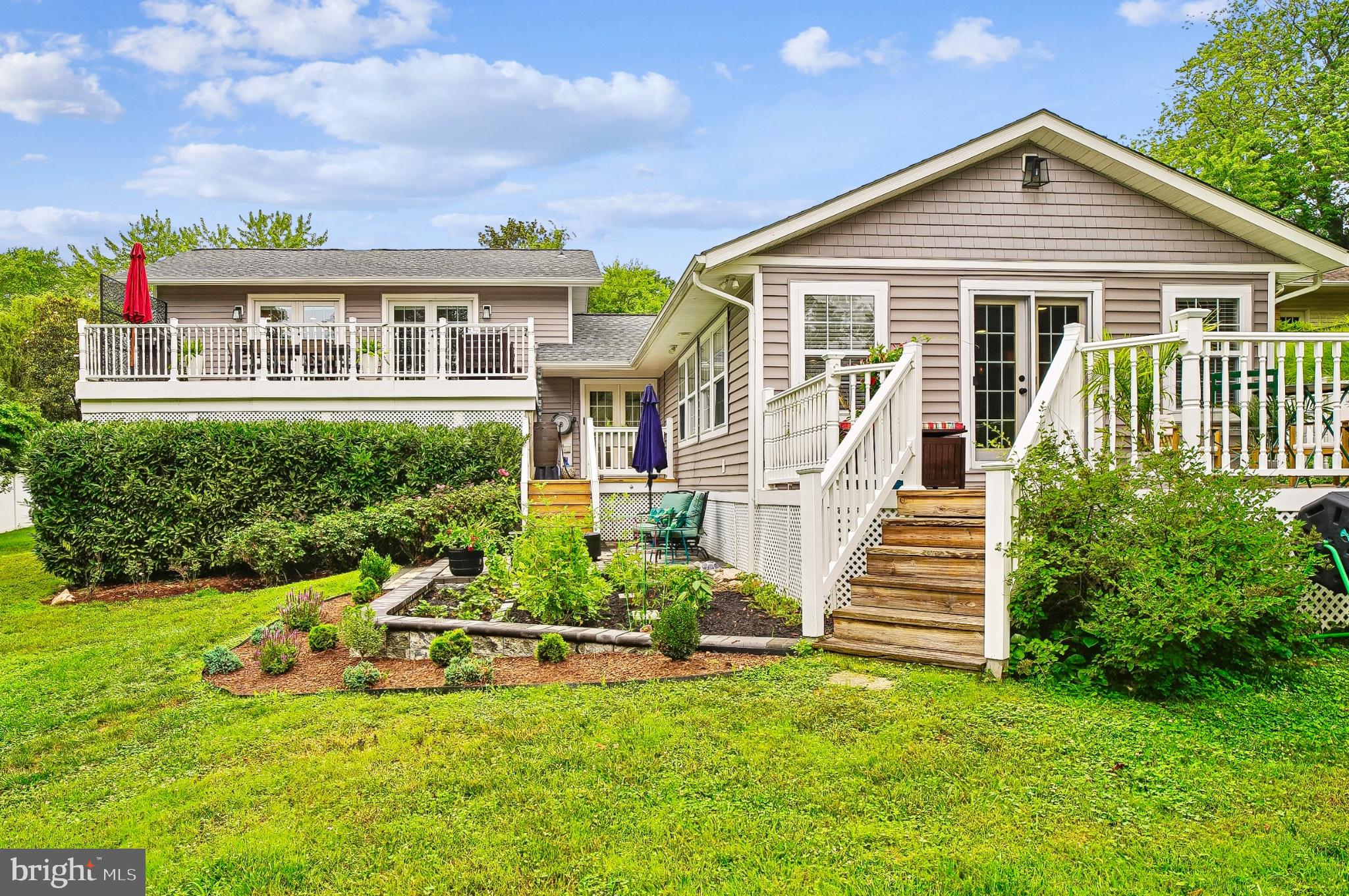 HILLSMERE SHORES - Residential
