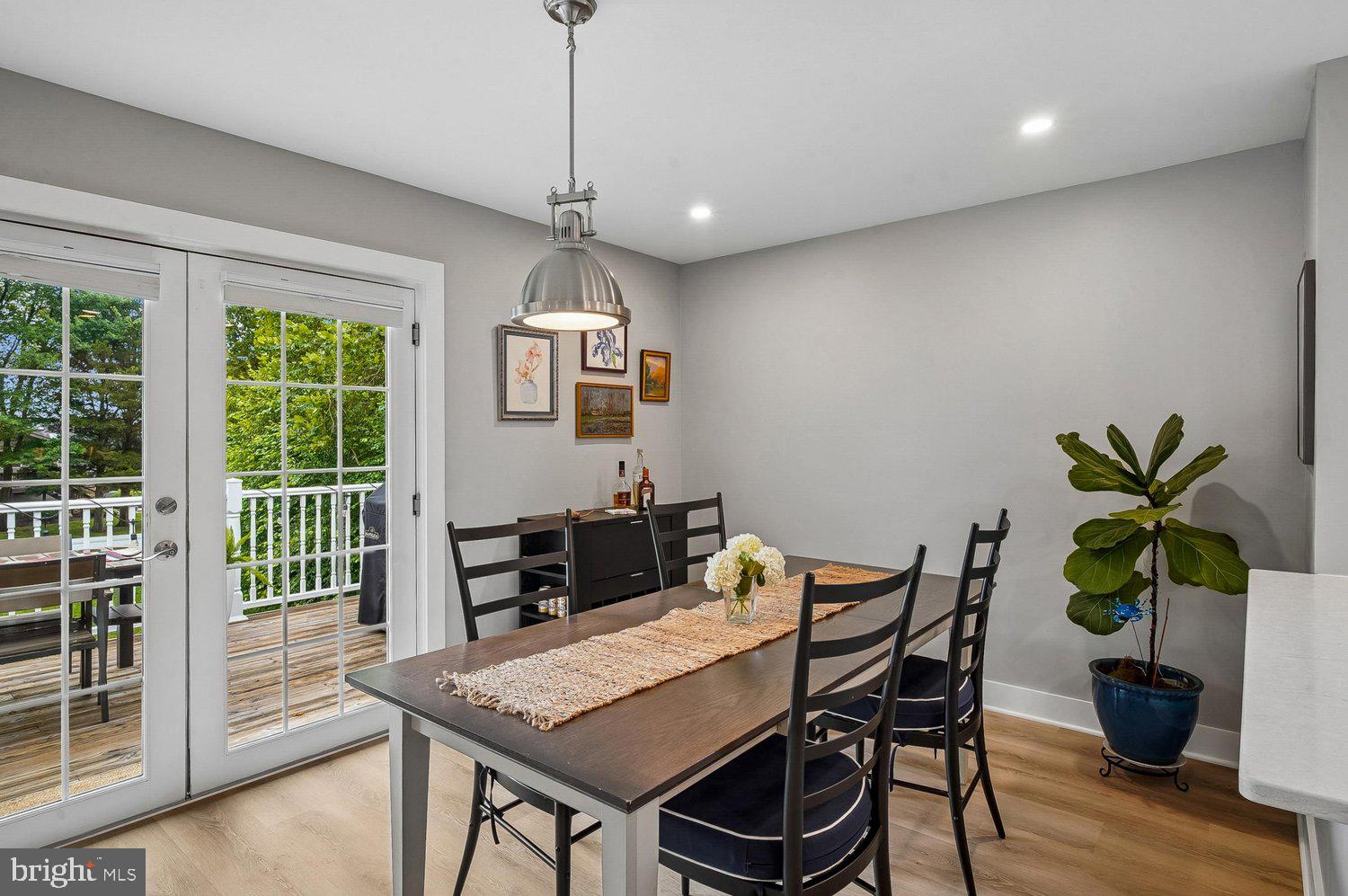 HILLSMERE SHORES - Residential