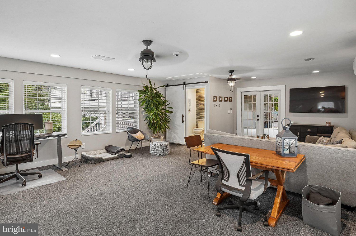 HILLSMERE SHORES - Residential