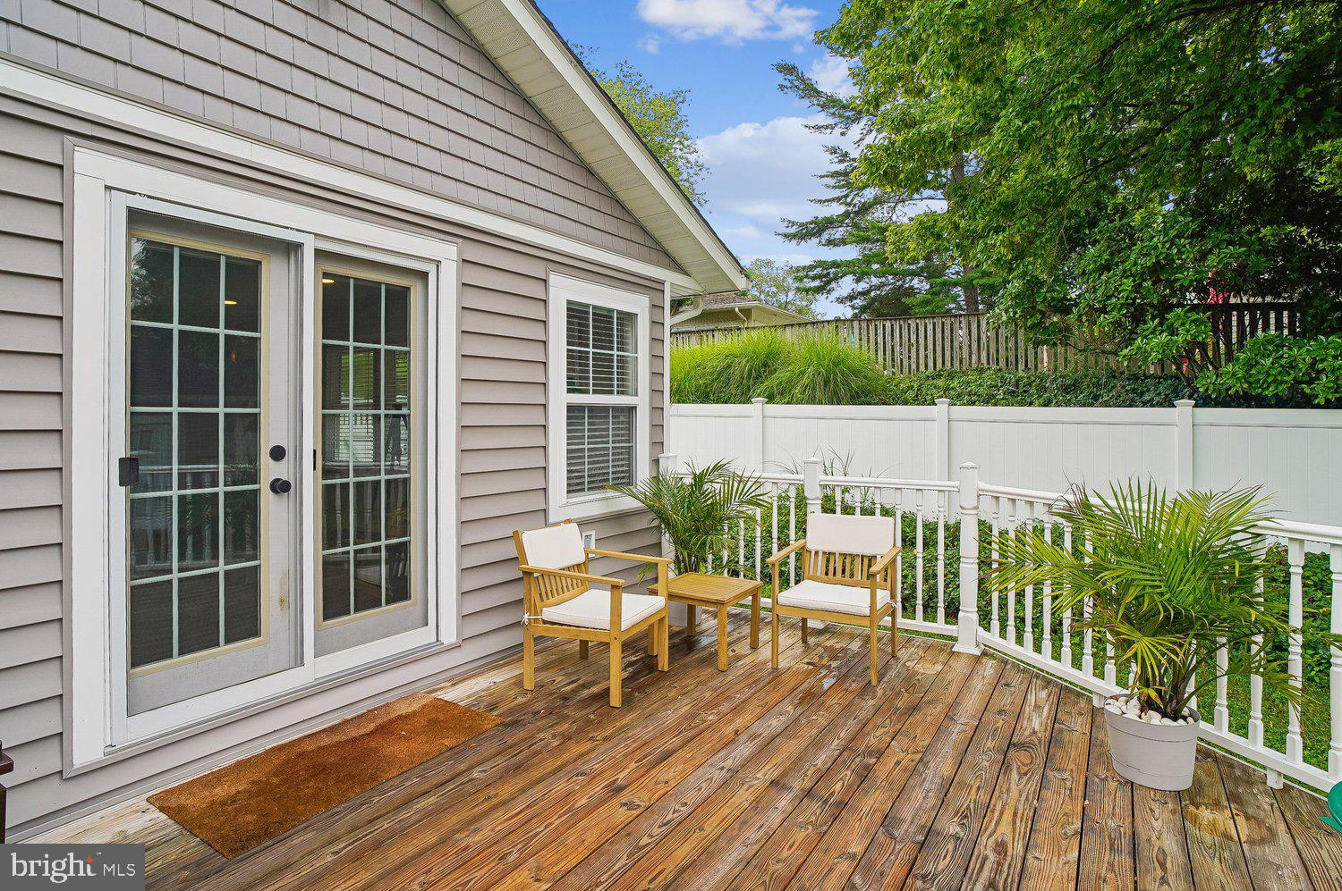 HILLSMERE SHORES - Residential