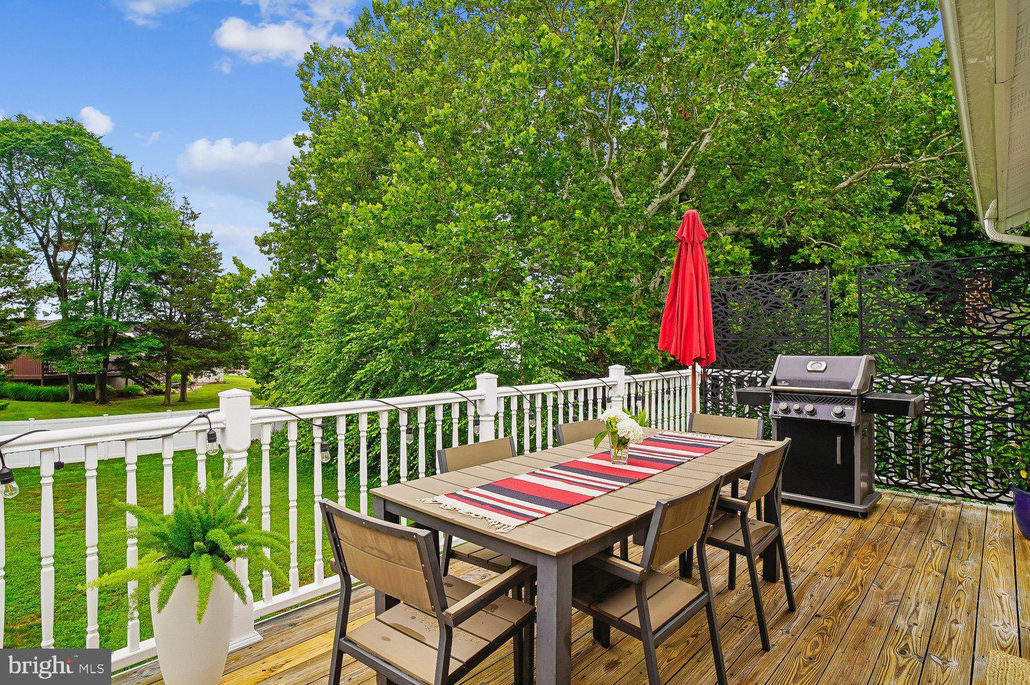 HILLSMERE SHORES - Residential