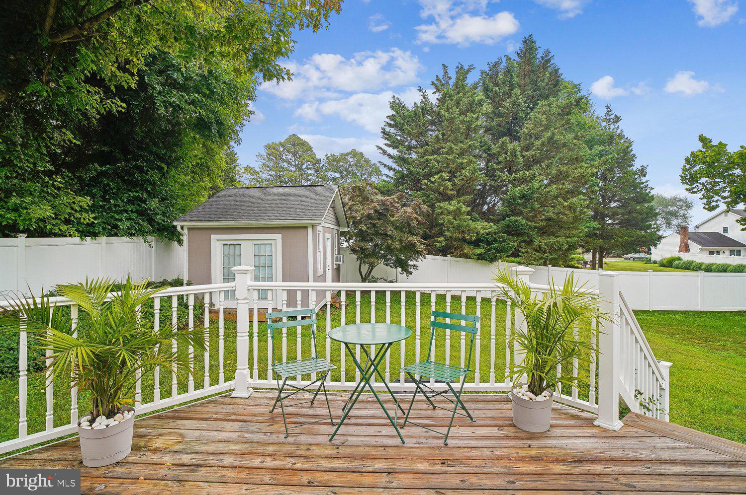 HILLSMERE SHORES - Residential