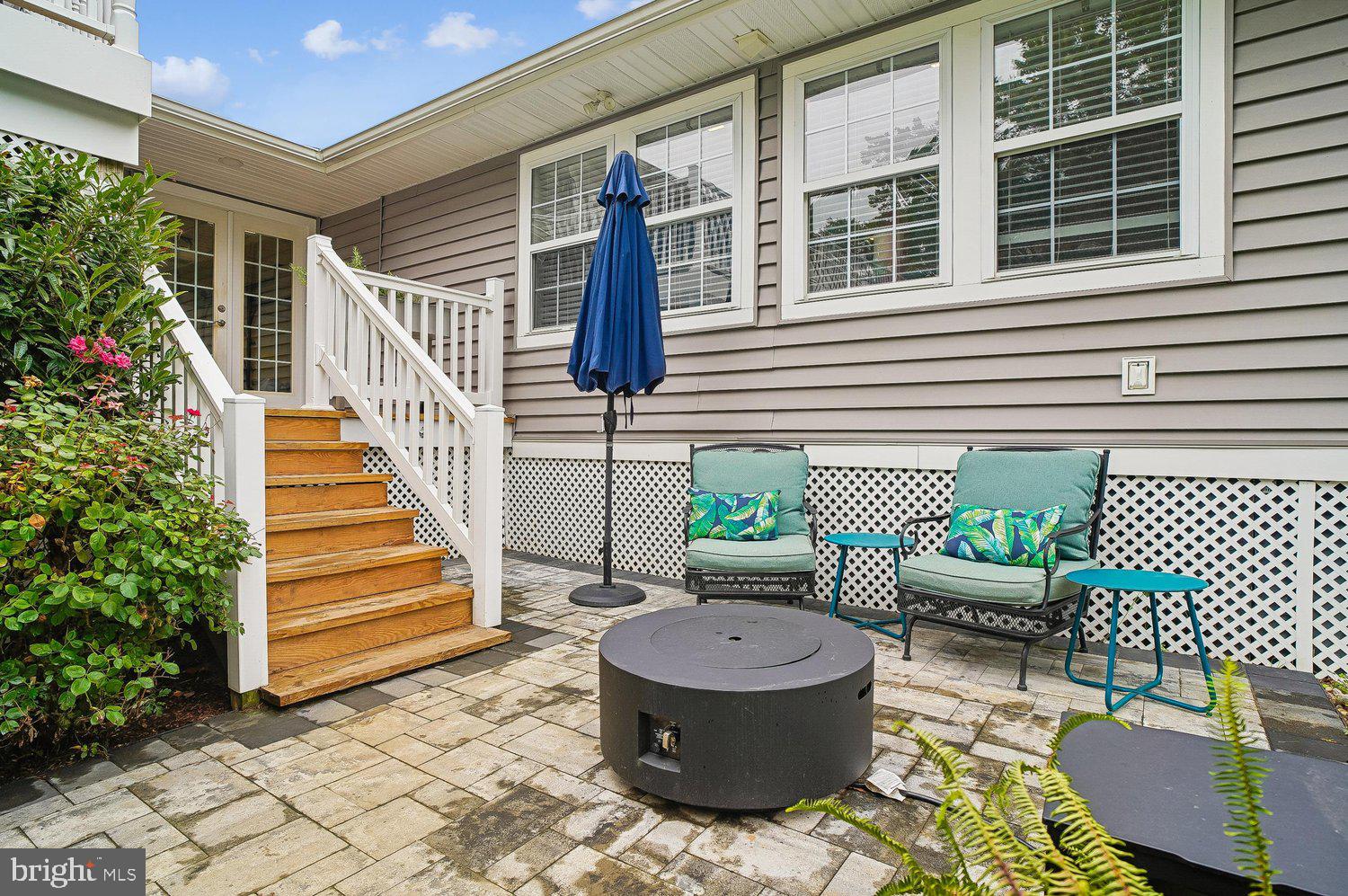 HILLSMERE SHORES - Residential