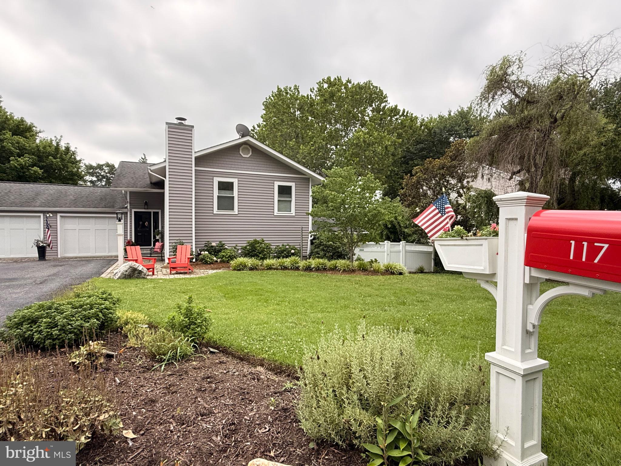 HILLSMERE SHORES - Residential