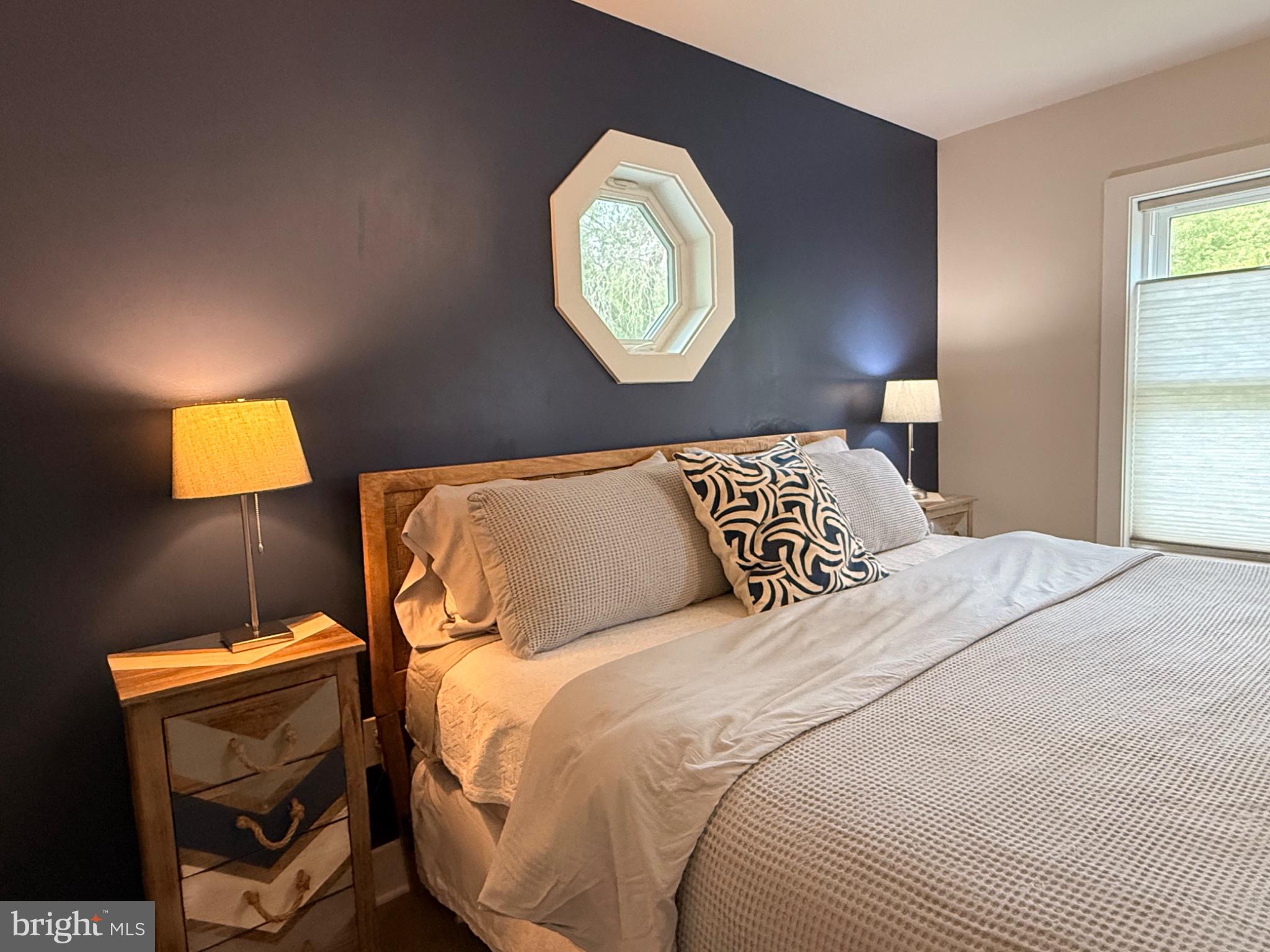 HILLSMERE SHORES - Residential