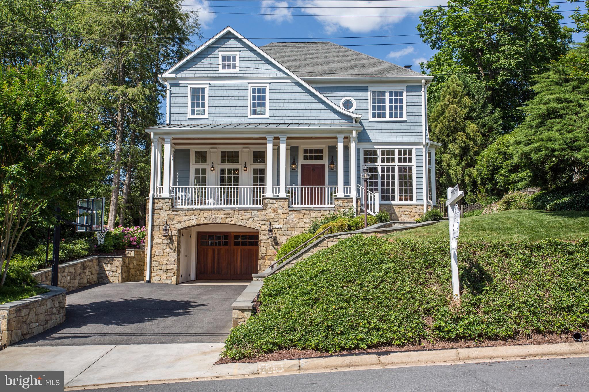 COUNTRY CLUB HILLS - Residential