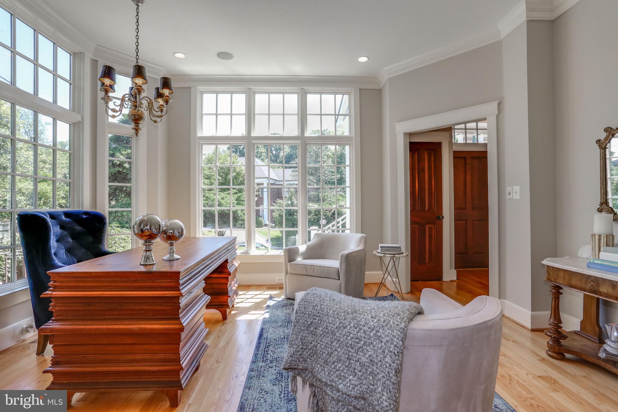 COUNTRY CLUB HILLS - Residential