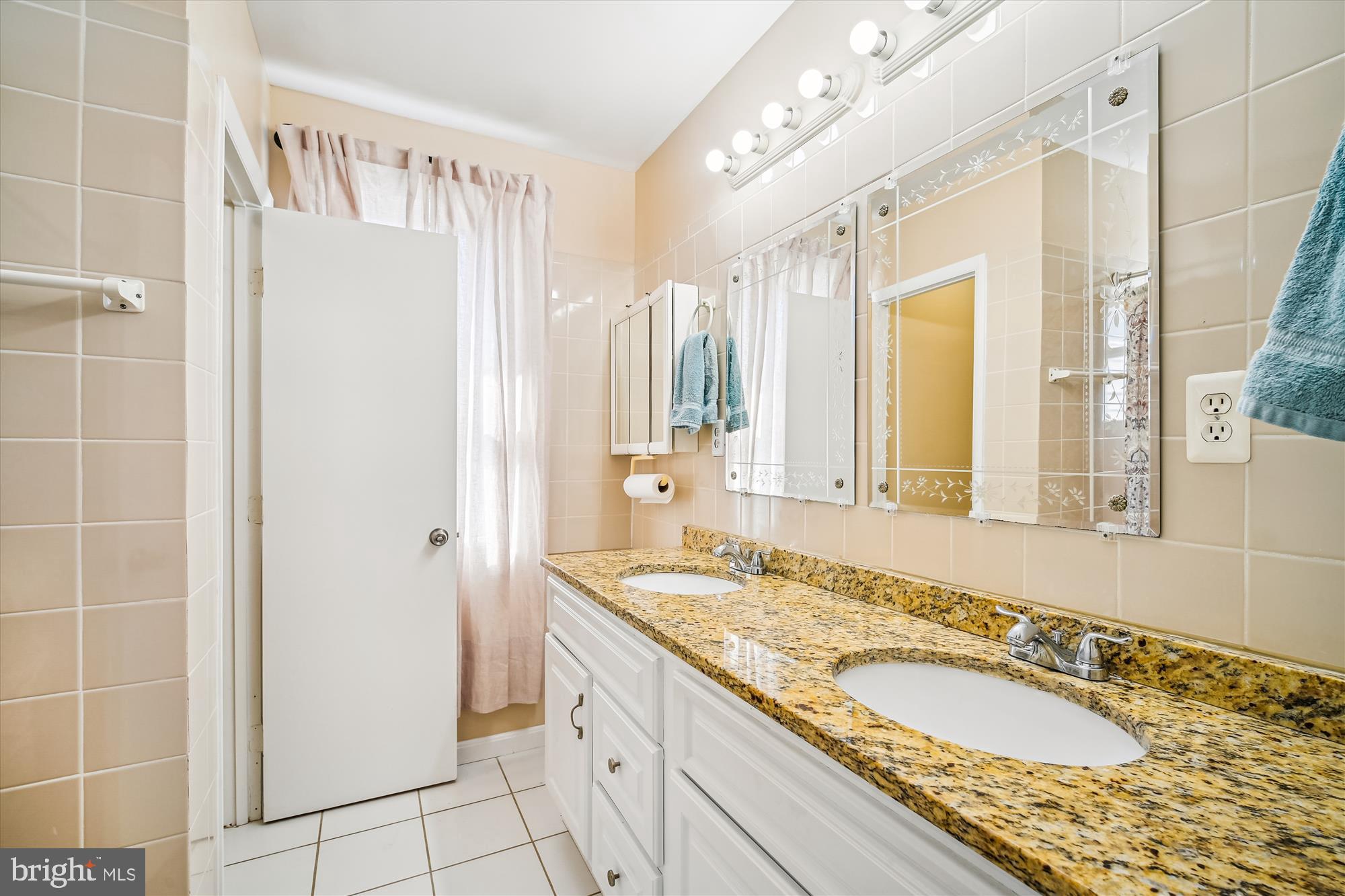 NORTH SPRINGFIELD - Residential
