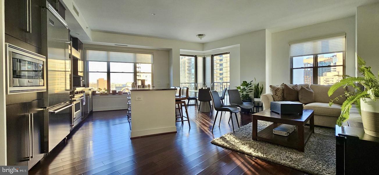 LIONSGATE - Residential