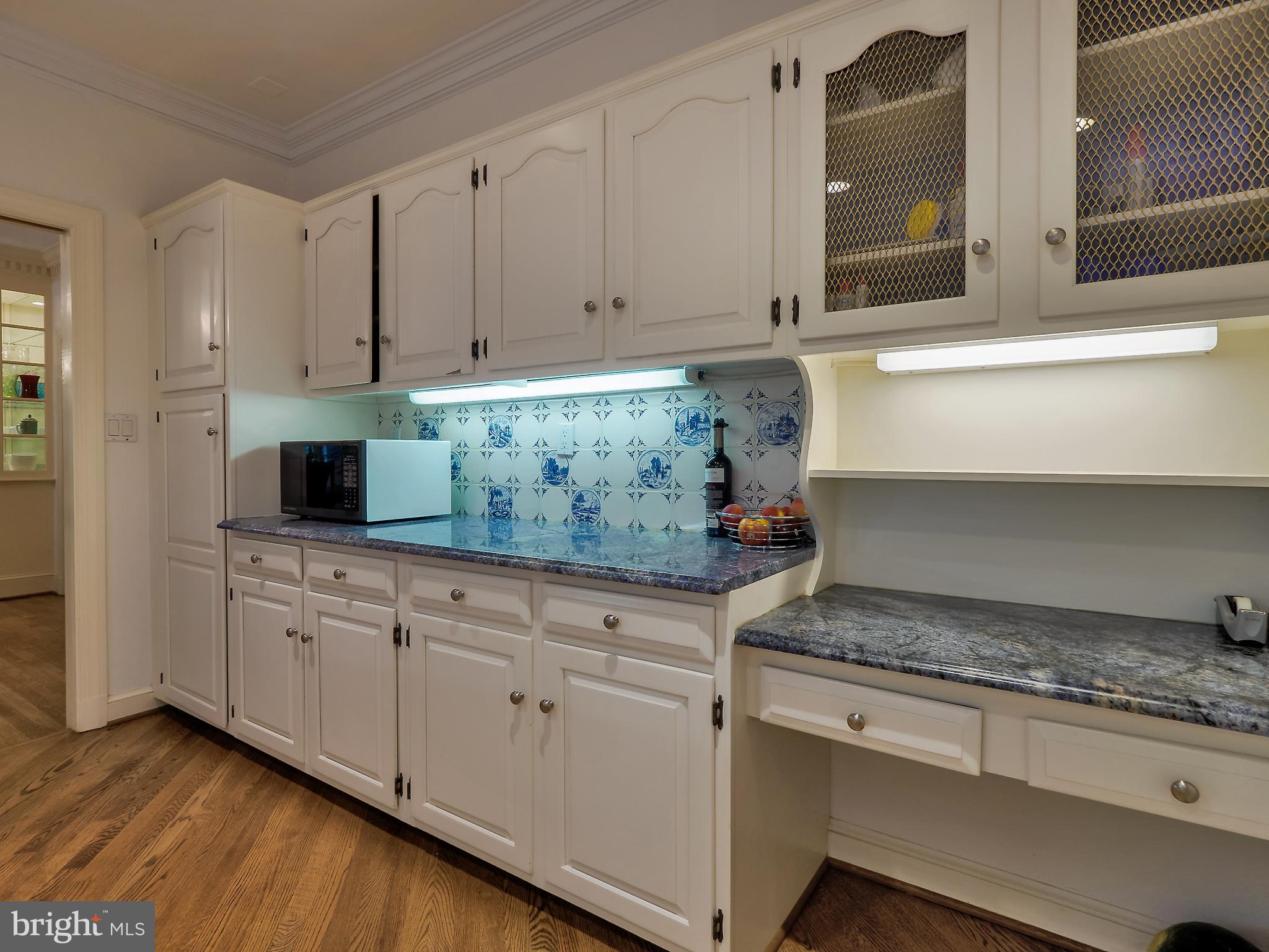 KENWOOD PARK - Residential Lease