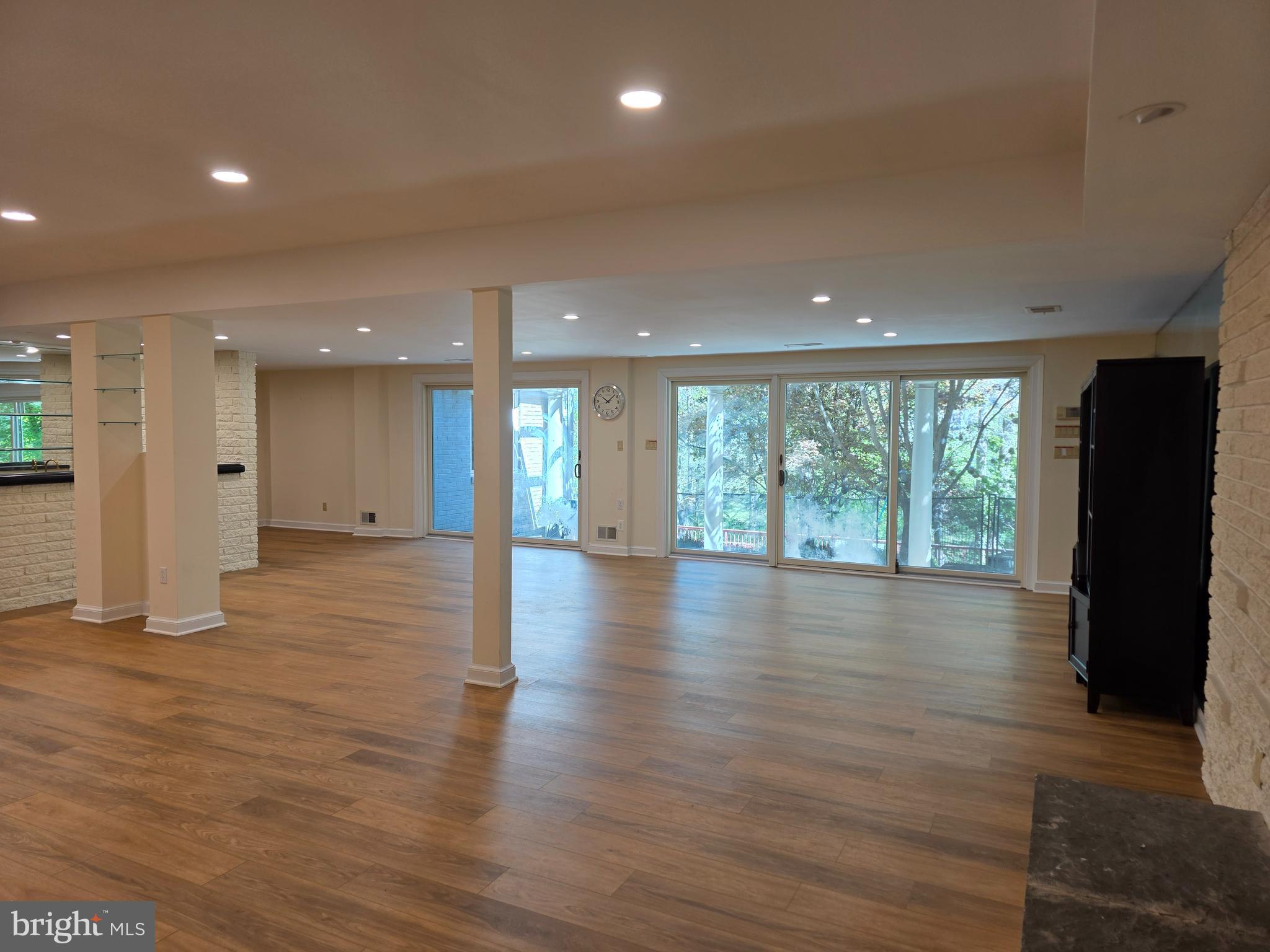 KENWOOD PARK - Residential Lease