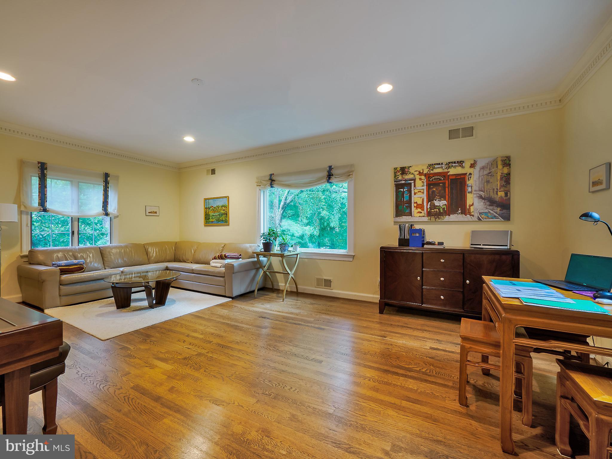 KENWOOD PARK - Residential Lease