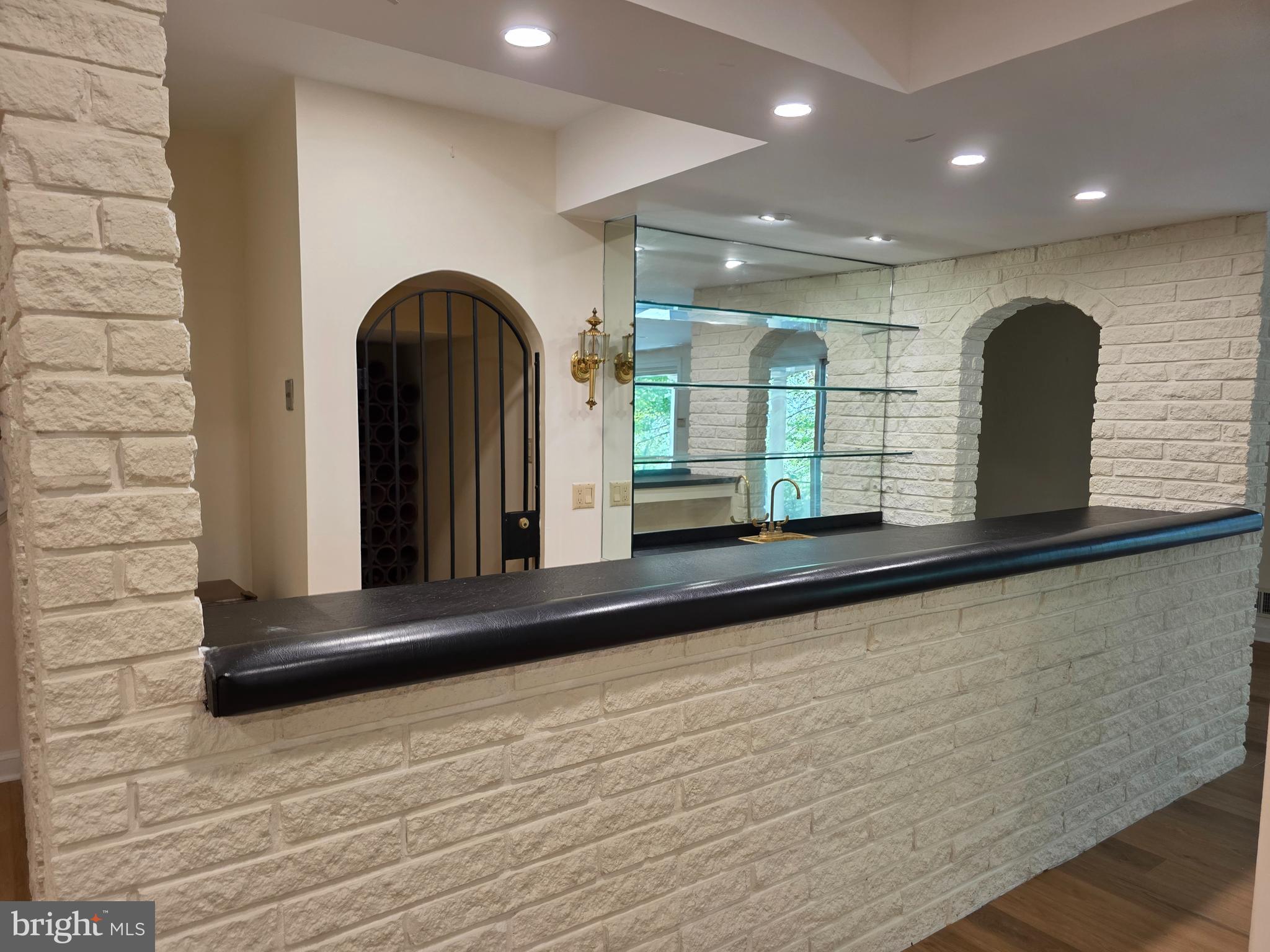 KENWOOD PARK - Residential Lease