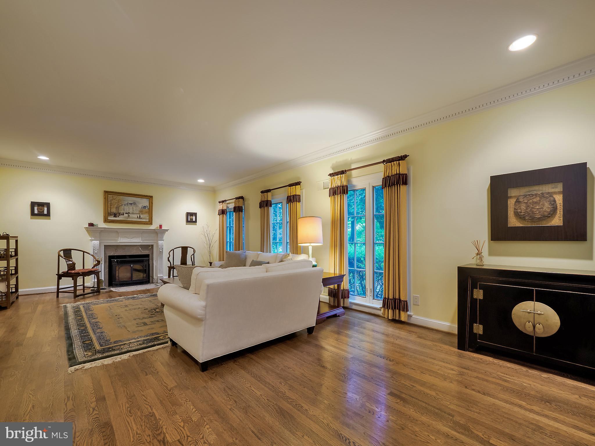 KENWOOD PARK - Residential Lease