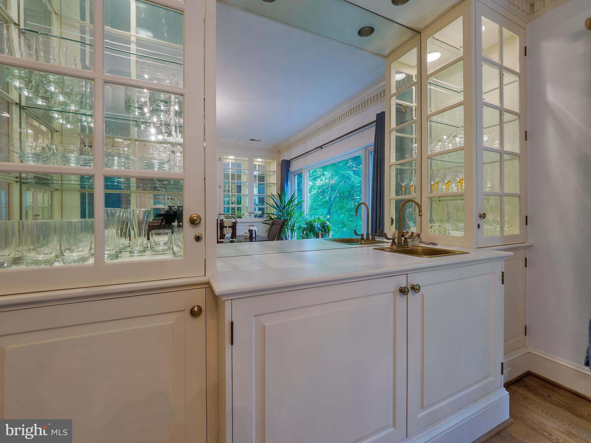 KENWOOD PARK - Residential Lease