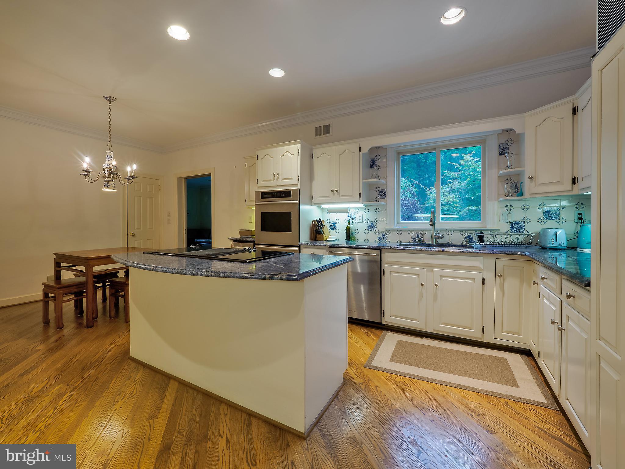 KENWOOD PARK - Residential Lease