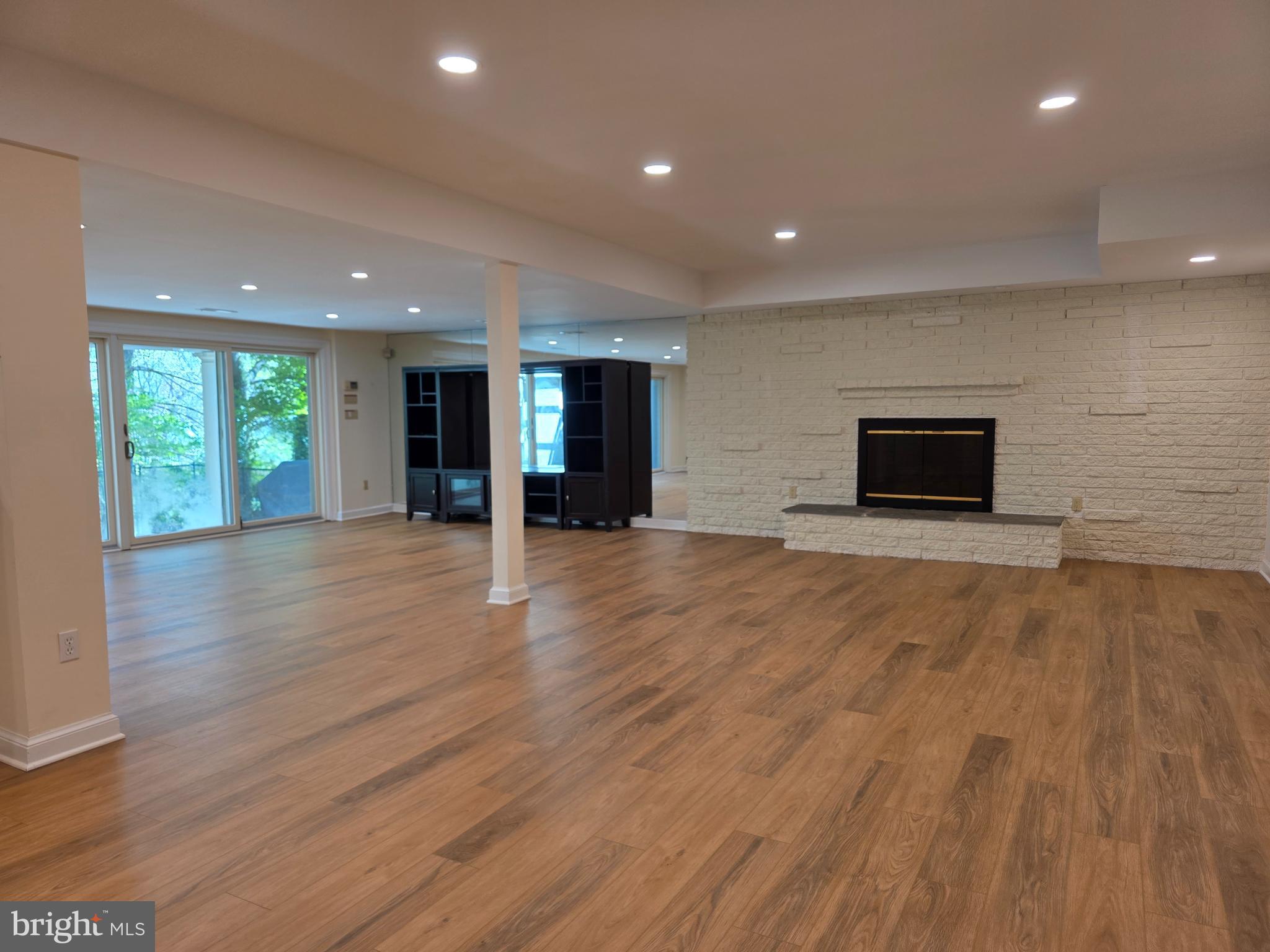 KENWOOD PARK - Residential Lease