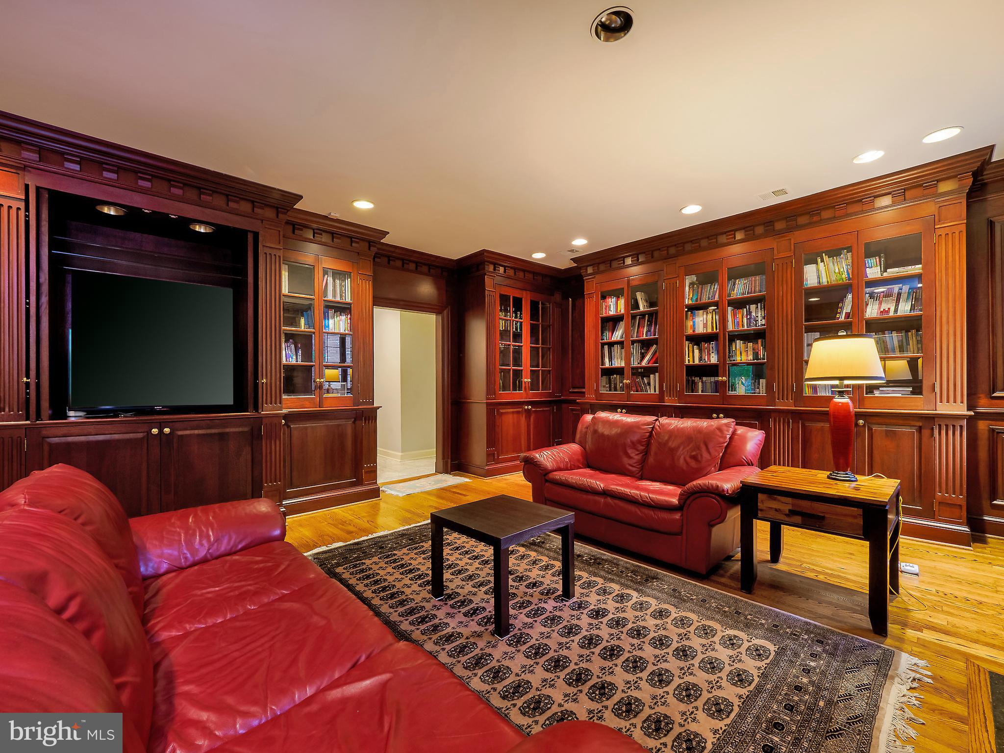 KENWOOD PARK - Residential Lease