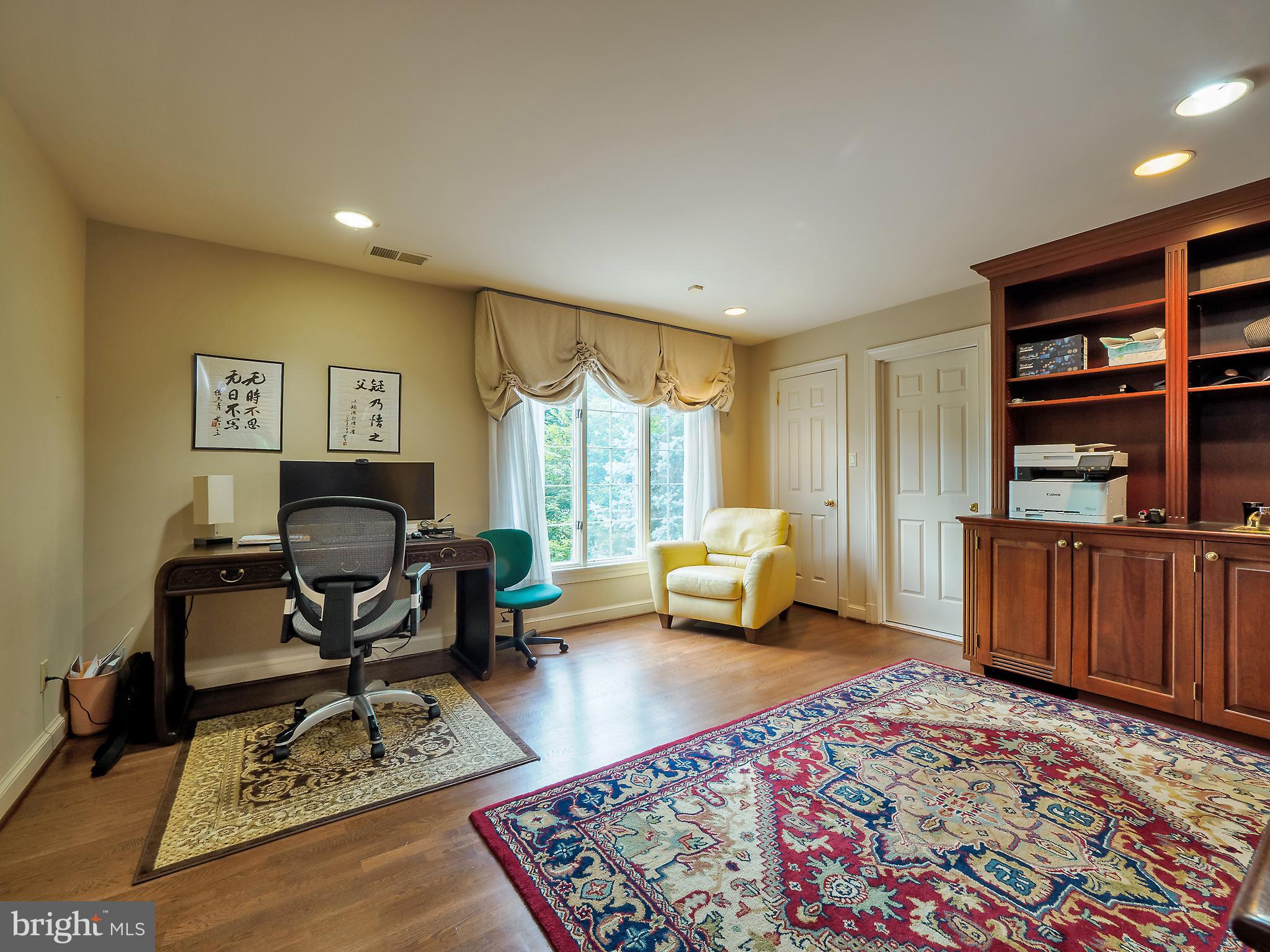 KENWOOD PARK - Residential Lease