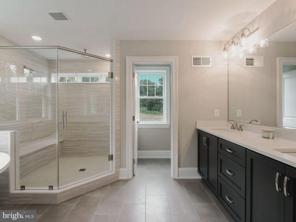 LANSDALE - Residential