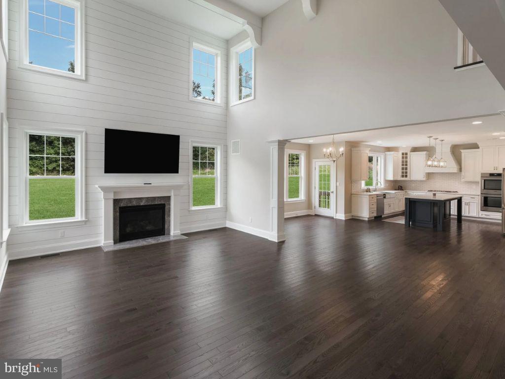 LANSDALE - Residential