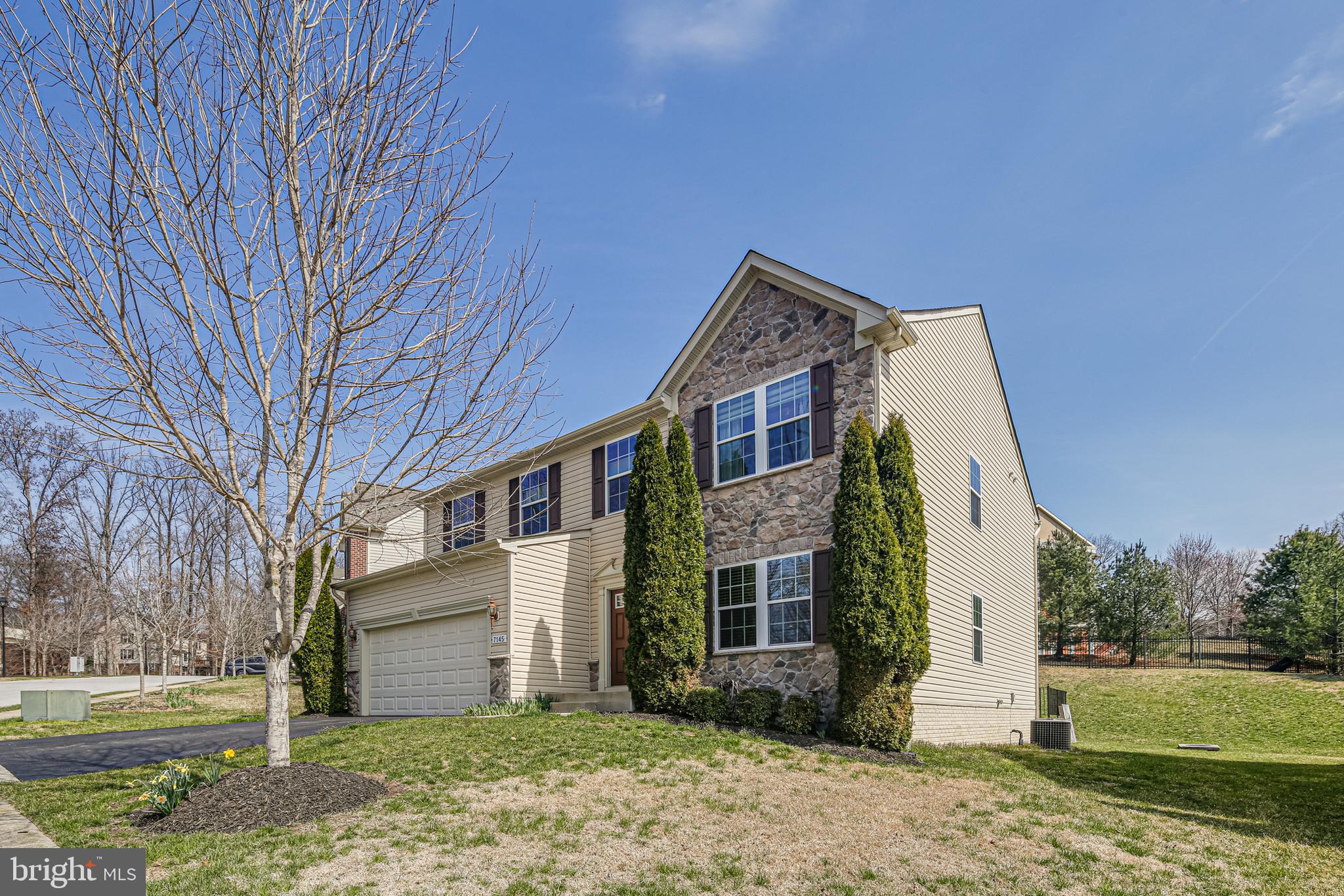 RIVERS EDGE - Residential