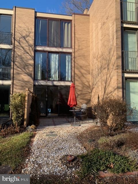 RESTON - Residential Lease