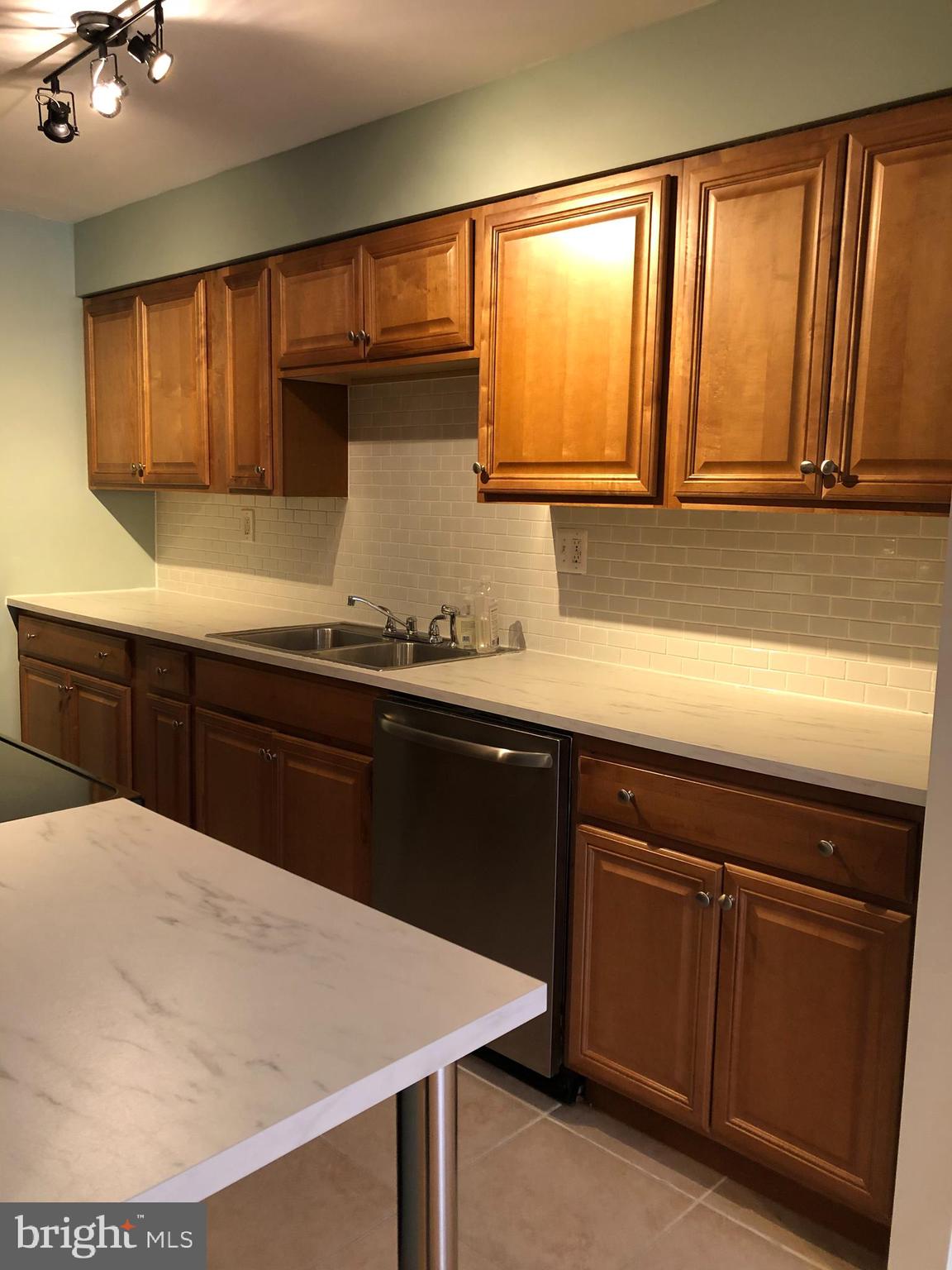 RESTON - Residential Lease