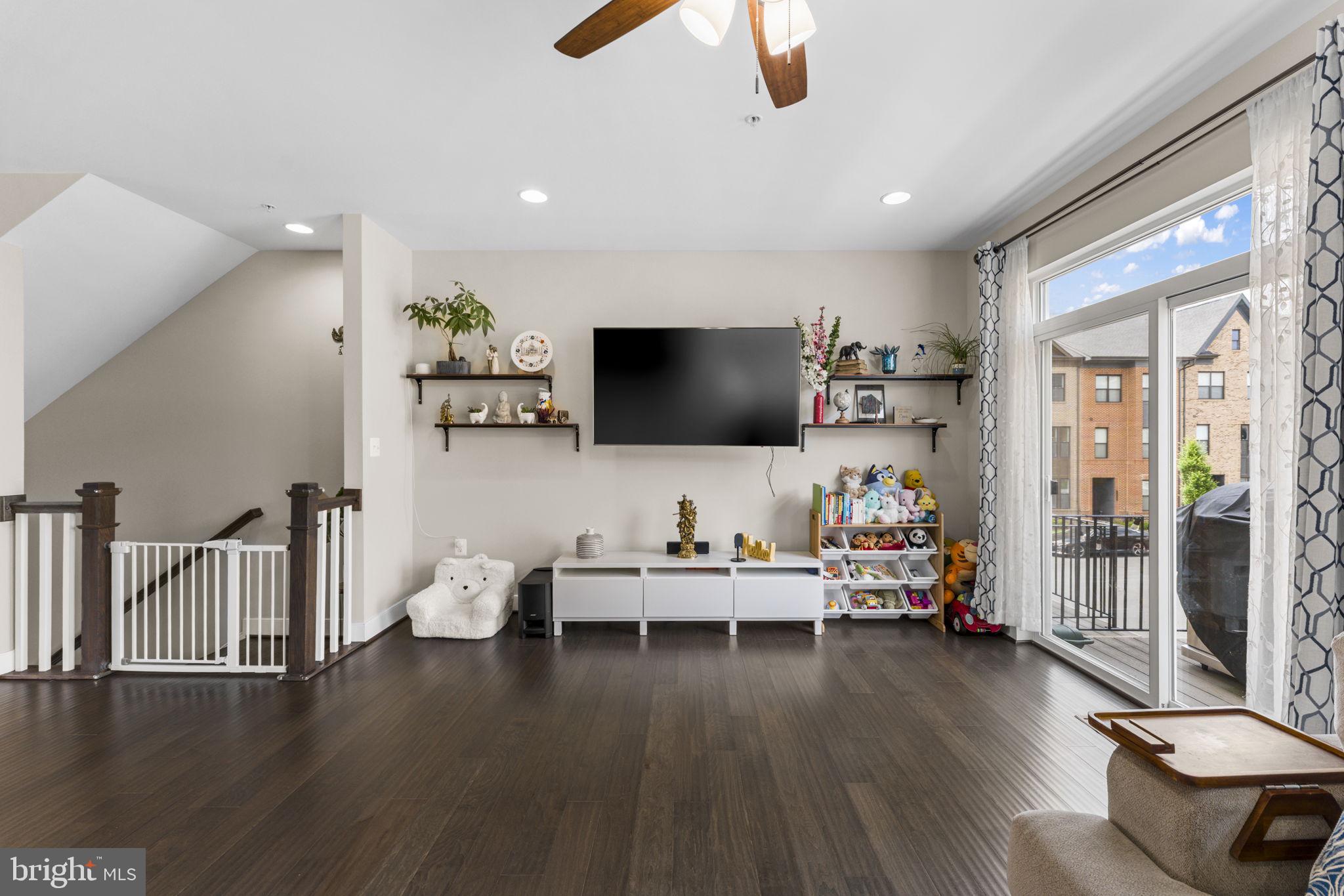 BRAMBLETON TOWN CENTER SOUTH - Residential