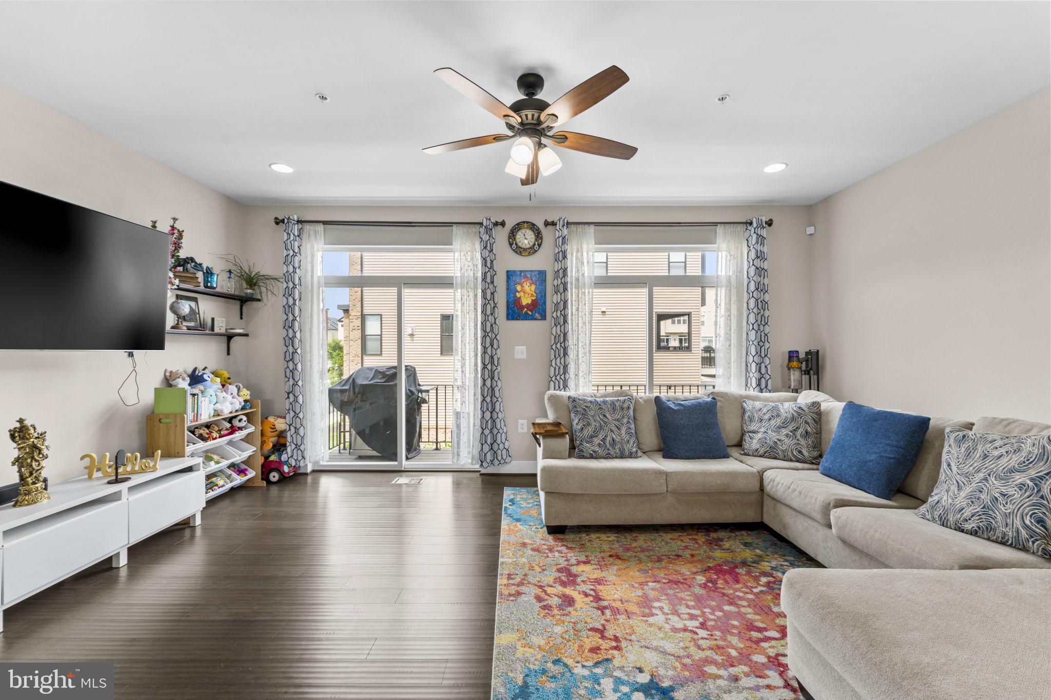 BRAMBLETON TOWN CENTER SOUTH - Residential
