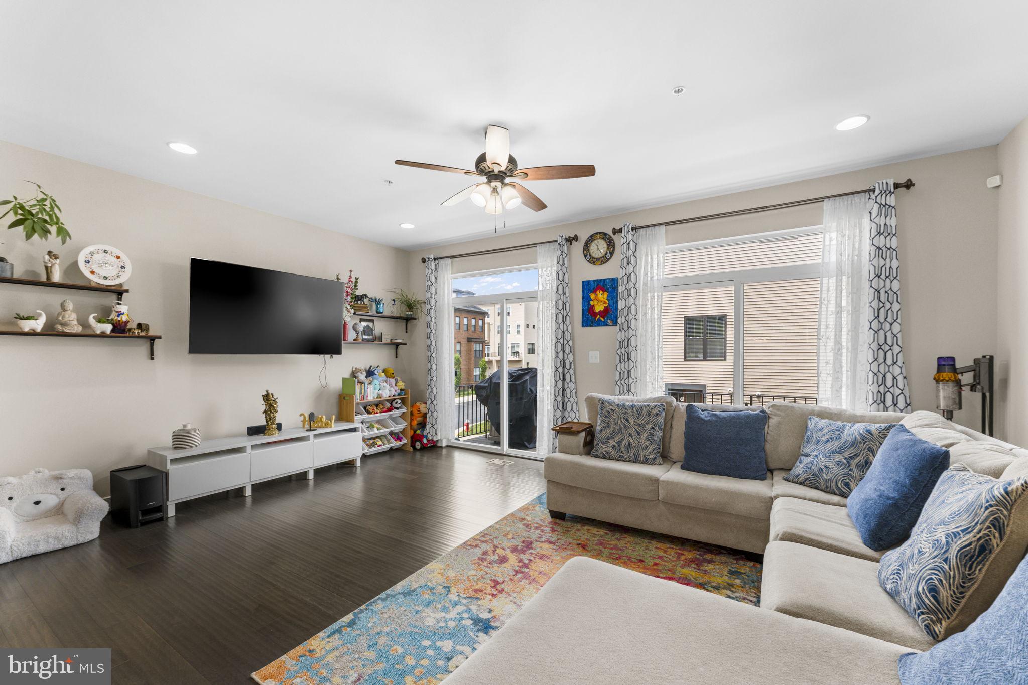 BRAMBLETON TOWN CENTER SOUTH - Residential