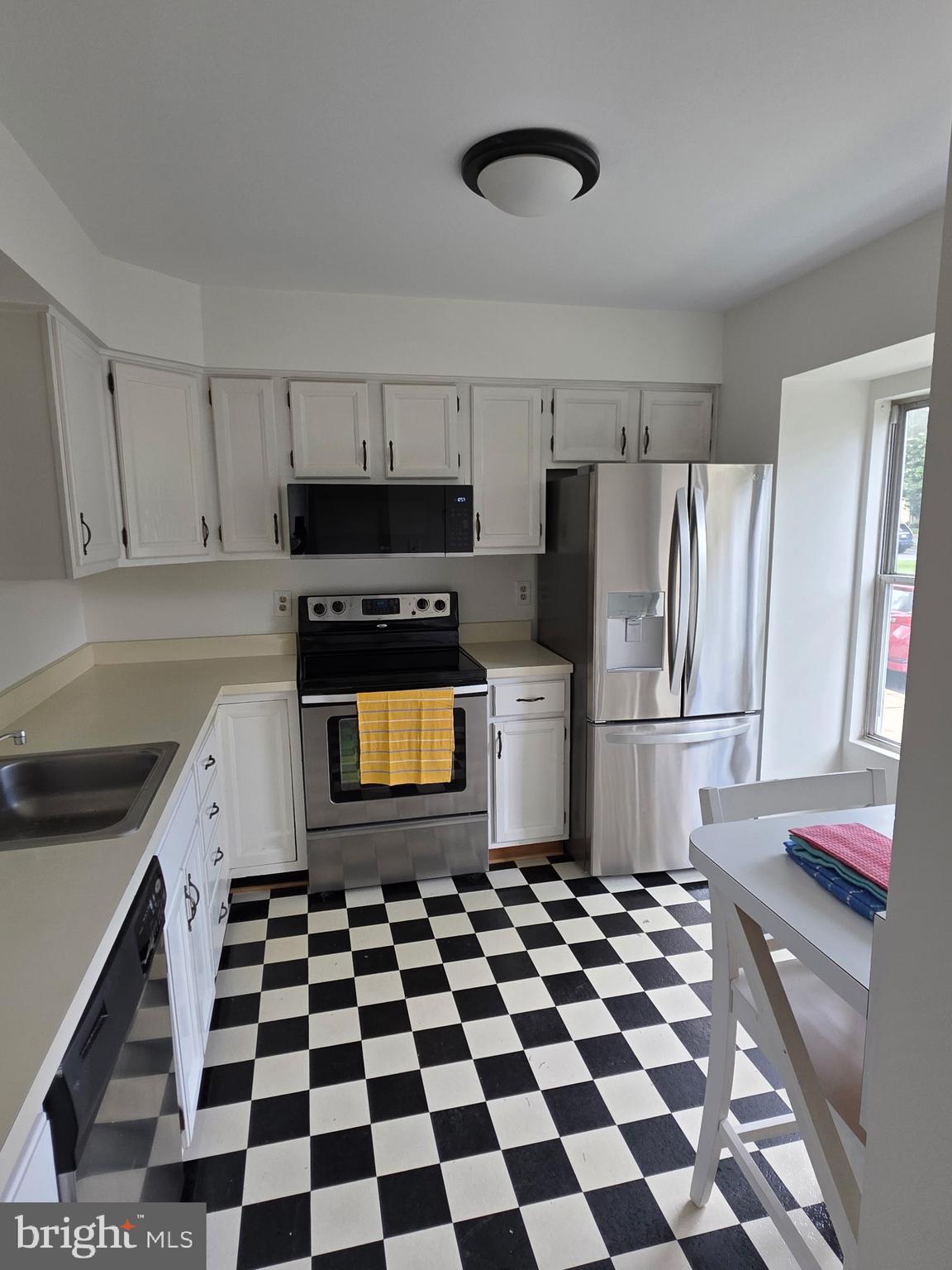 COLLEGE VIEW - Residential