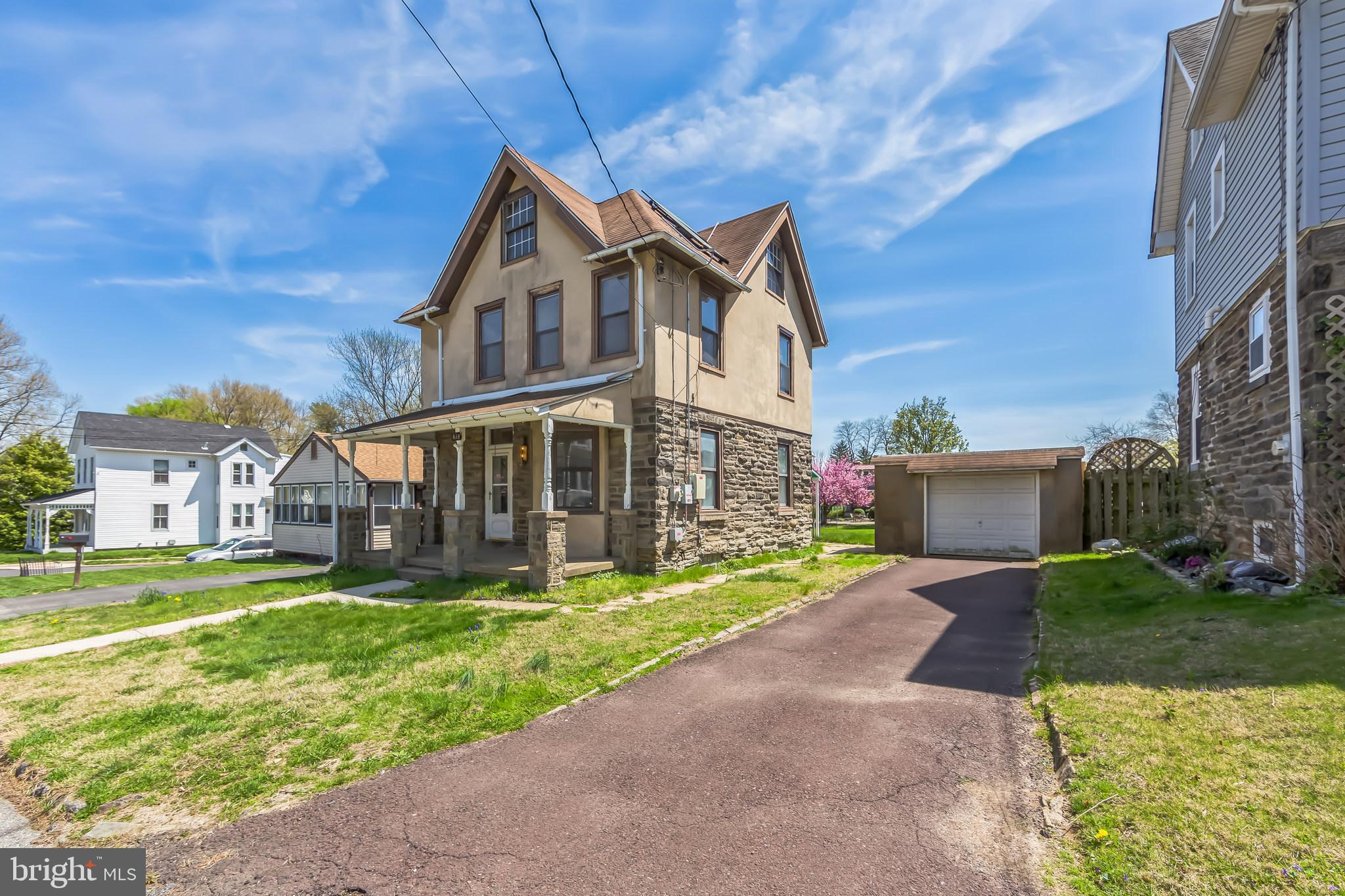 GLENSIDE - Residential