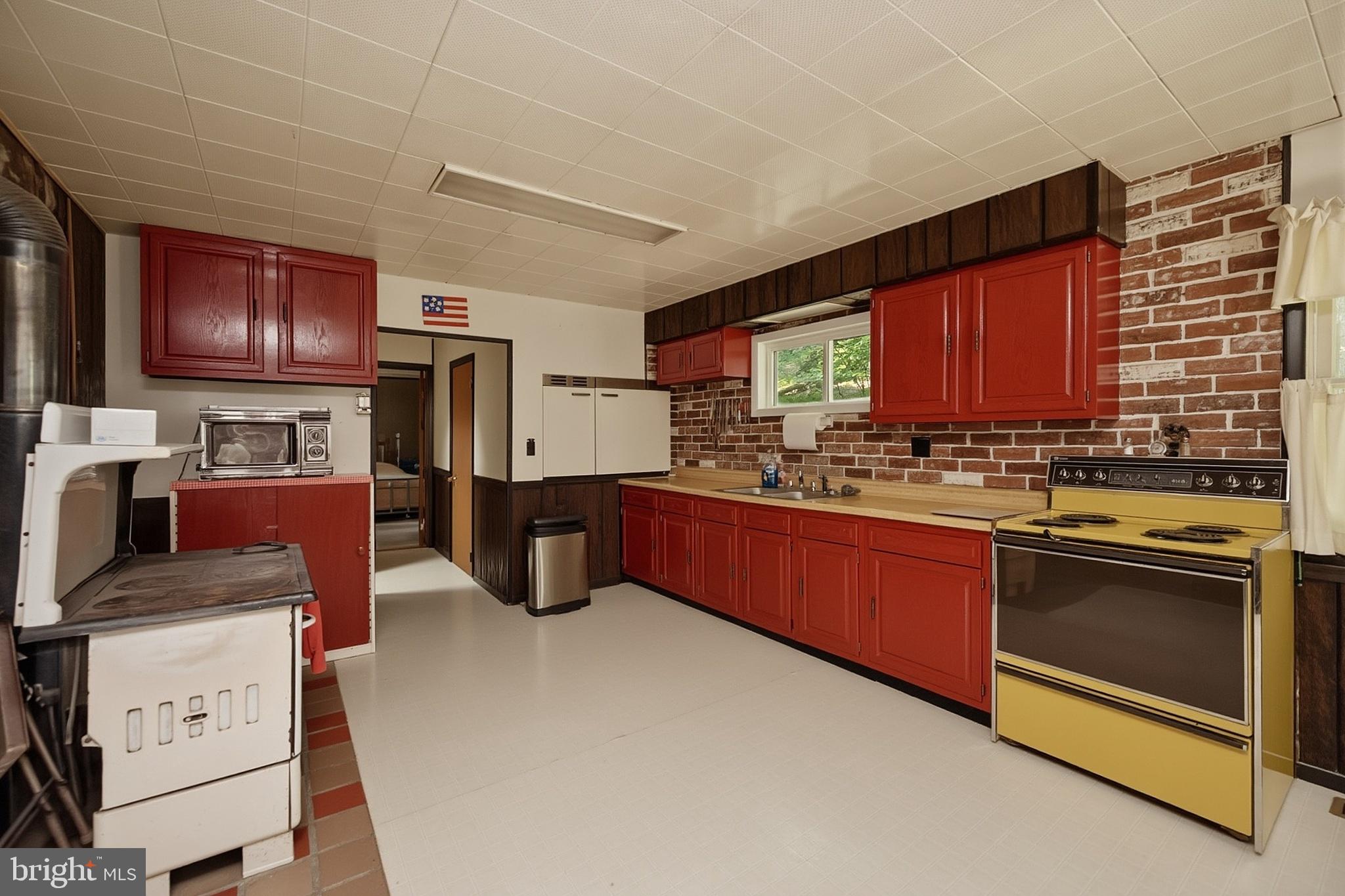 HEMLOCK ACRES - Residential