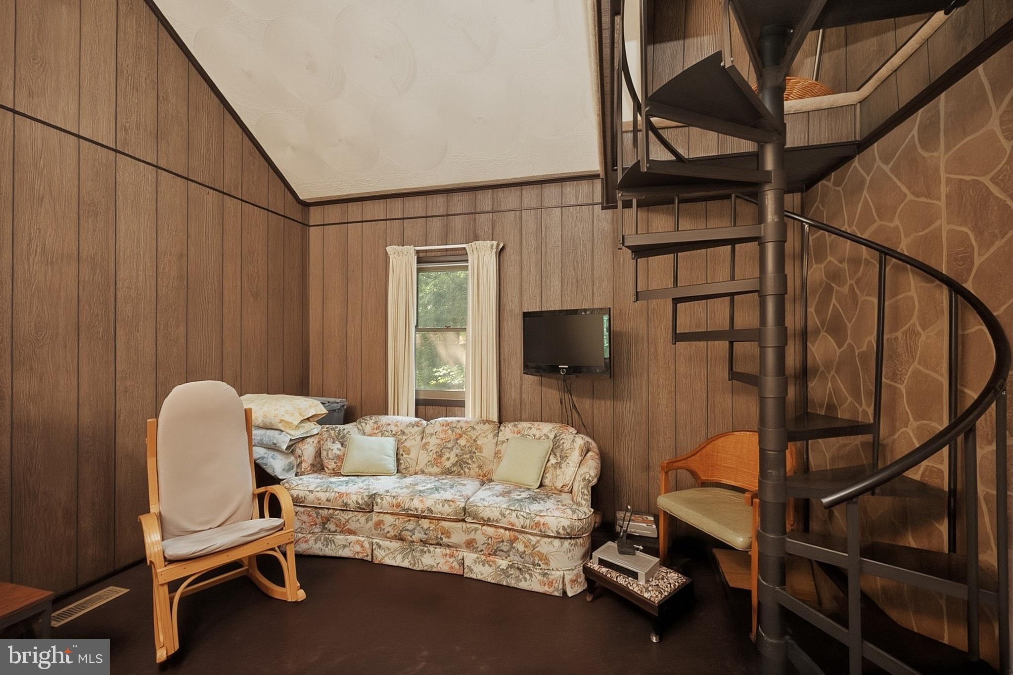 HEMLOCK ACRES - Residential