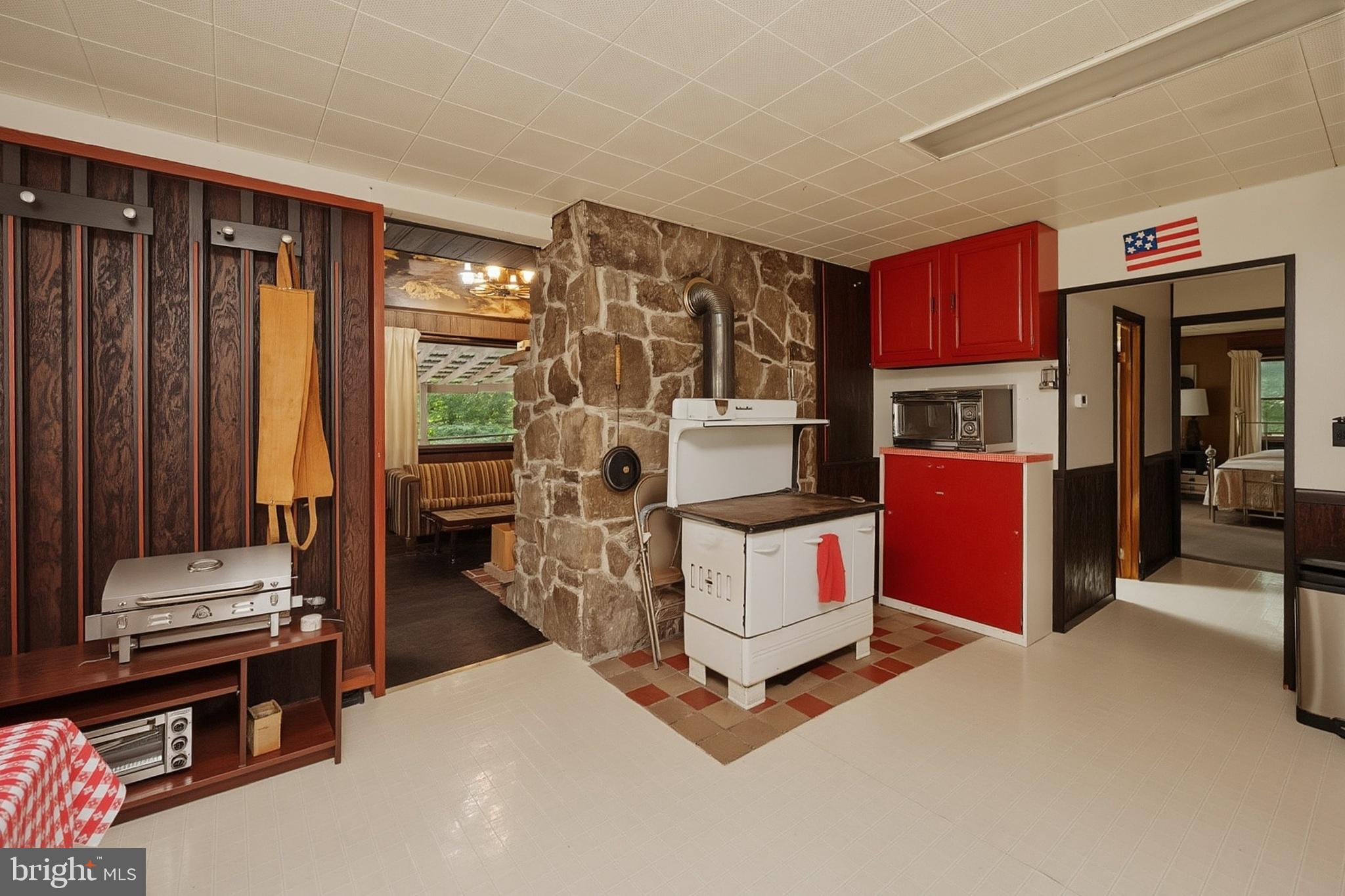 HEMLOCK ACRES - Residential