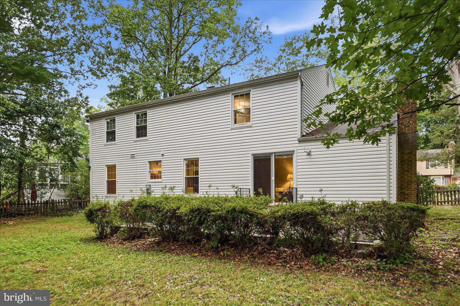 COUNTRY CLUB LAKE - Residential