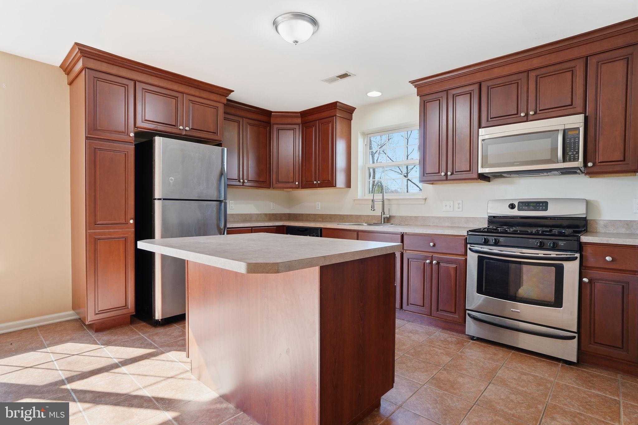 SOMERTON - Residential