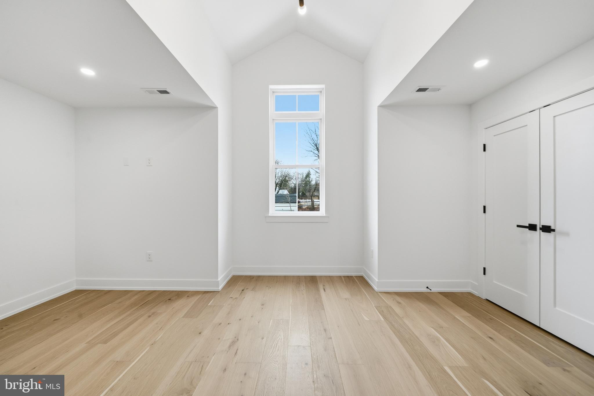 CHURCHVILLE MANOR - Residential
