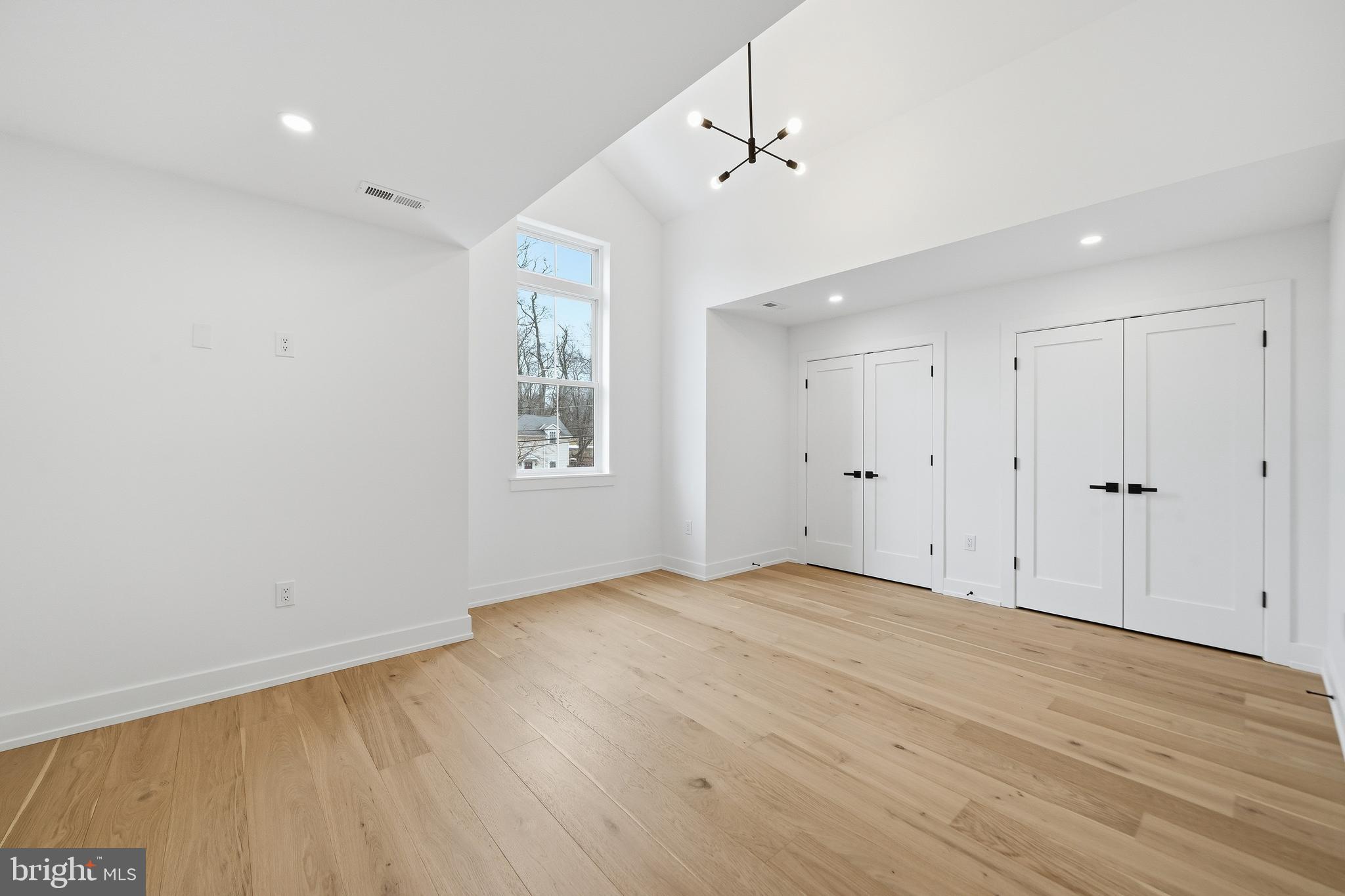 CHURCHVILLE MANOR - Residential