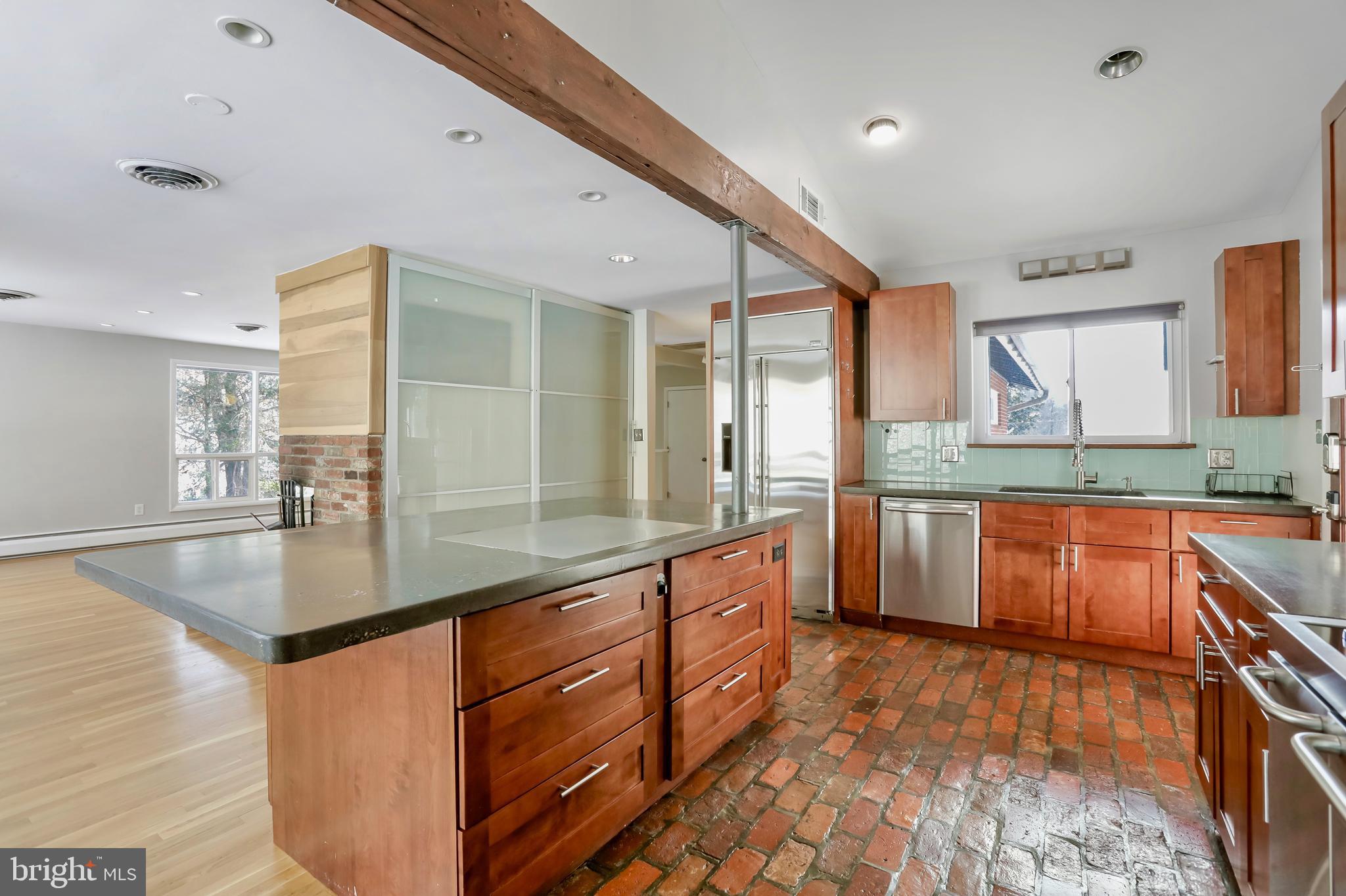 HICKORY HALL ESTATES - Residential