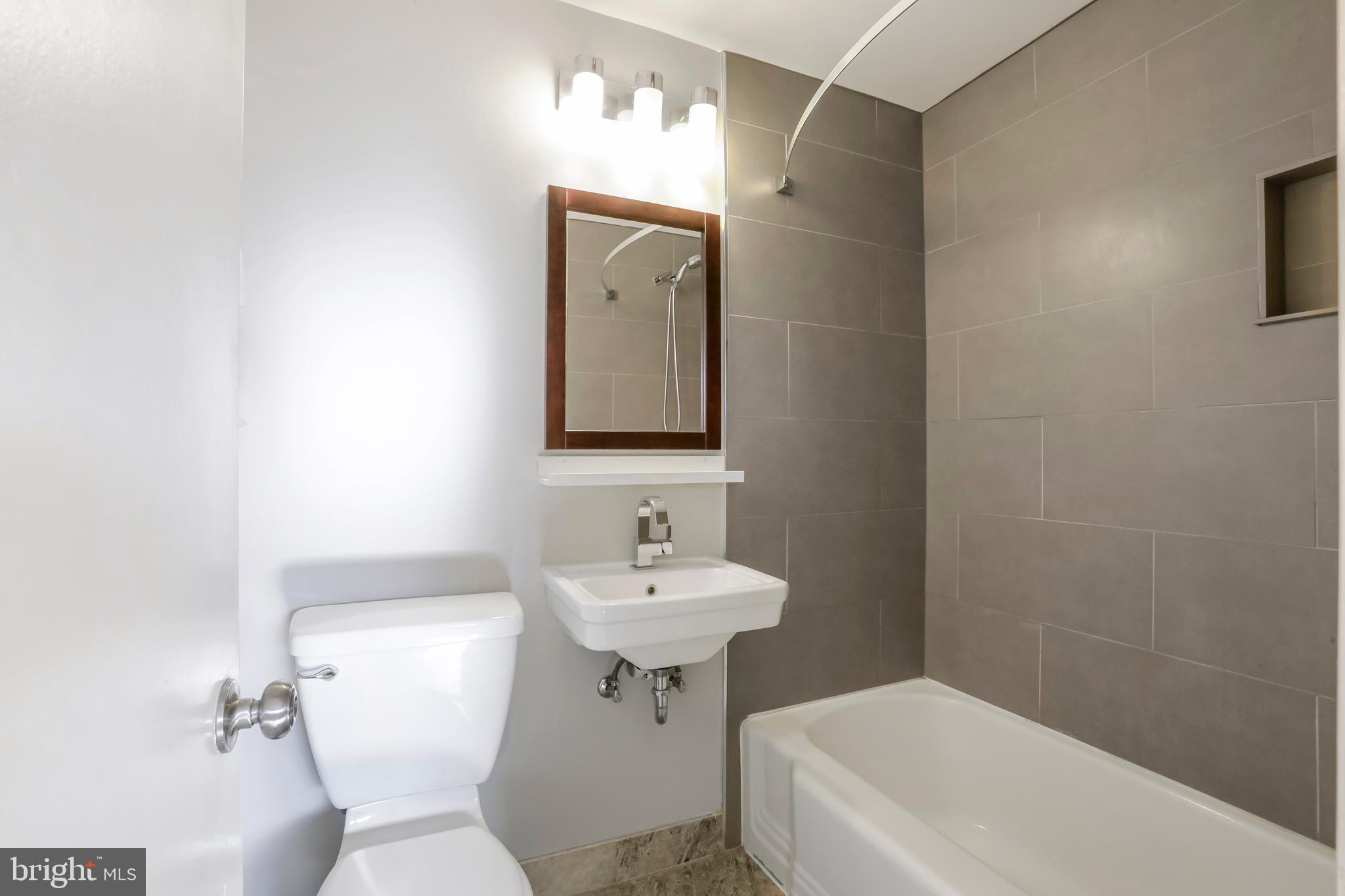 HICKORY HALL ESTATES - Residential